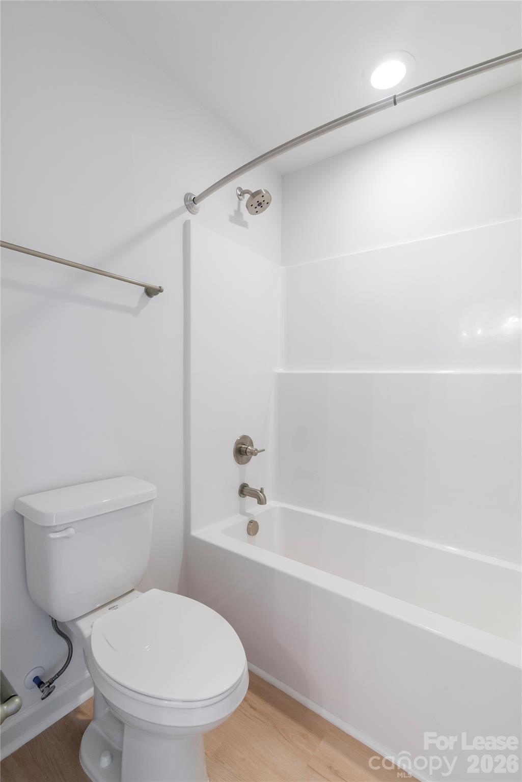 2719 Capitol Drive Property Photo 24