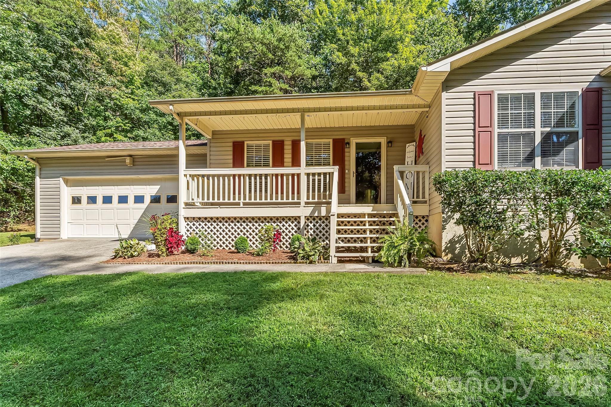 132 Dogwood Heights Drive Property Photo 3