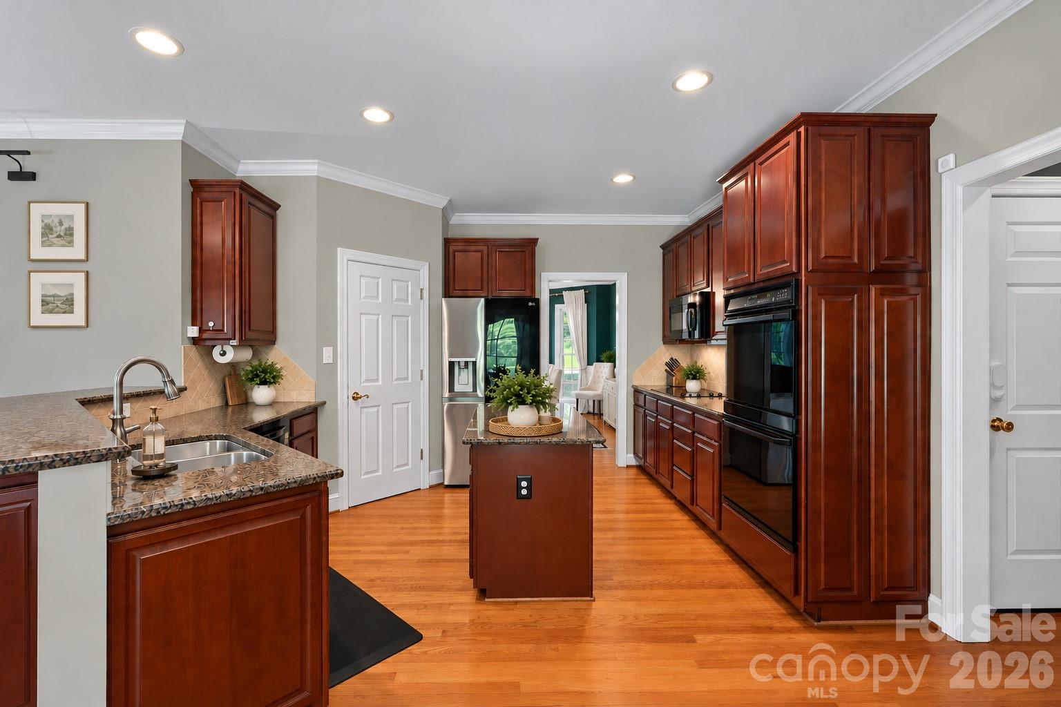 2401 Flagstick Drive Property Photo 14