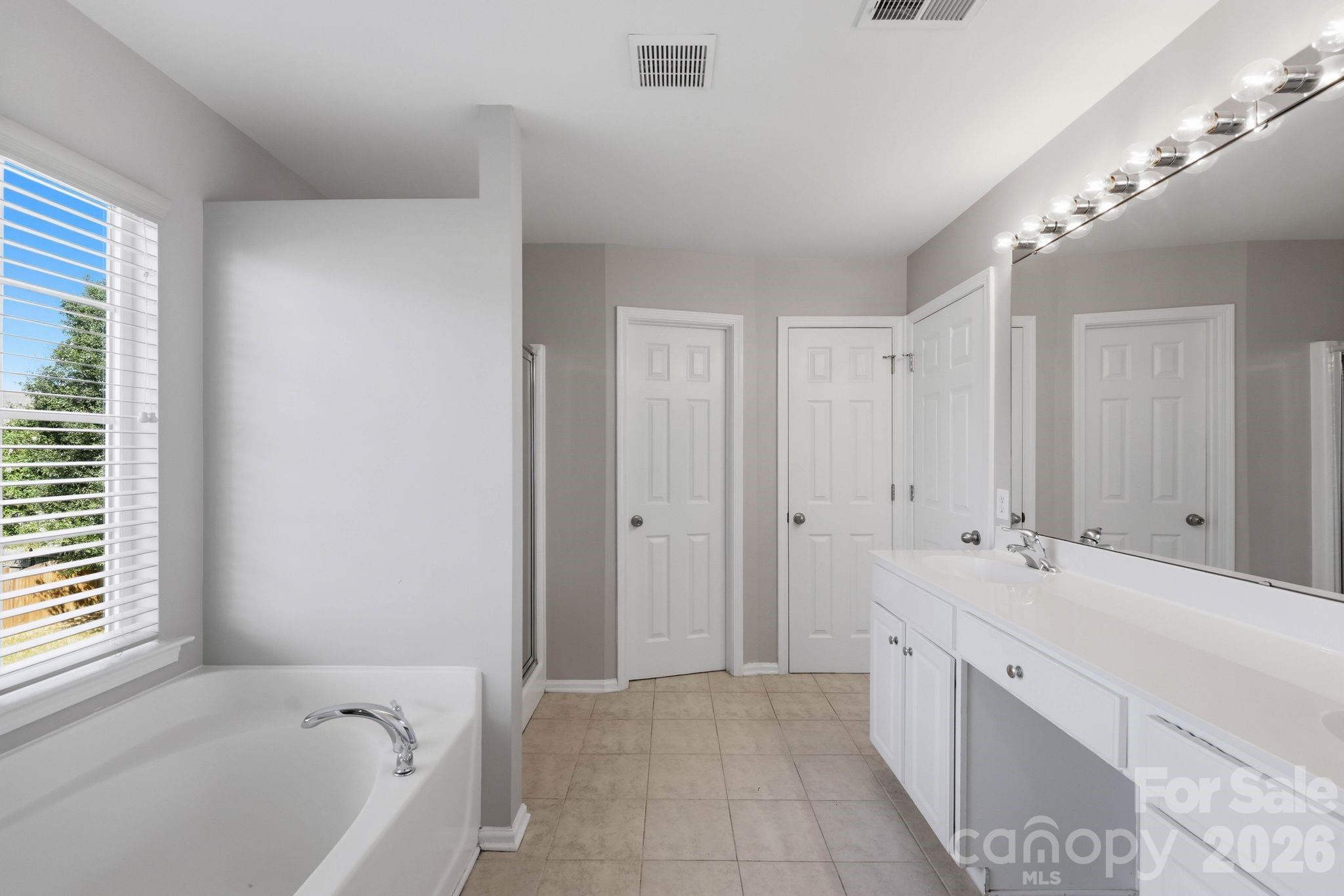 11239 Cypress View Drive Property Photo 18