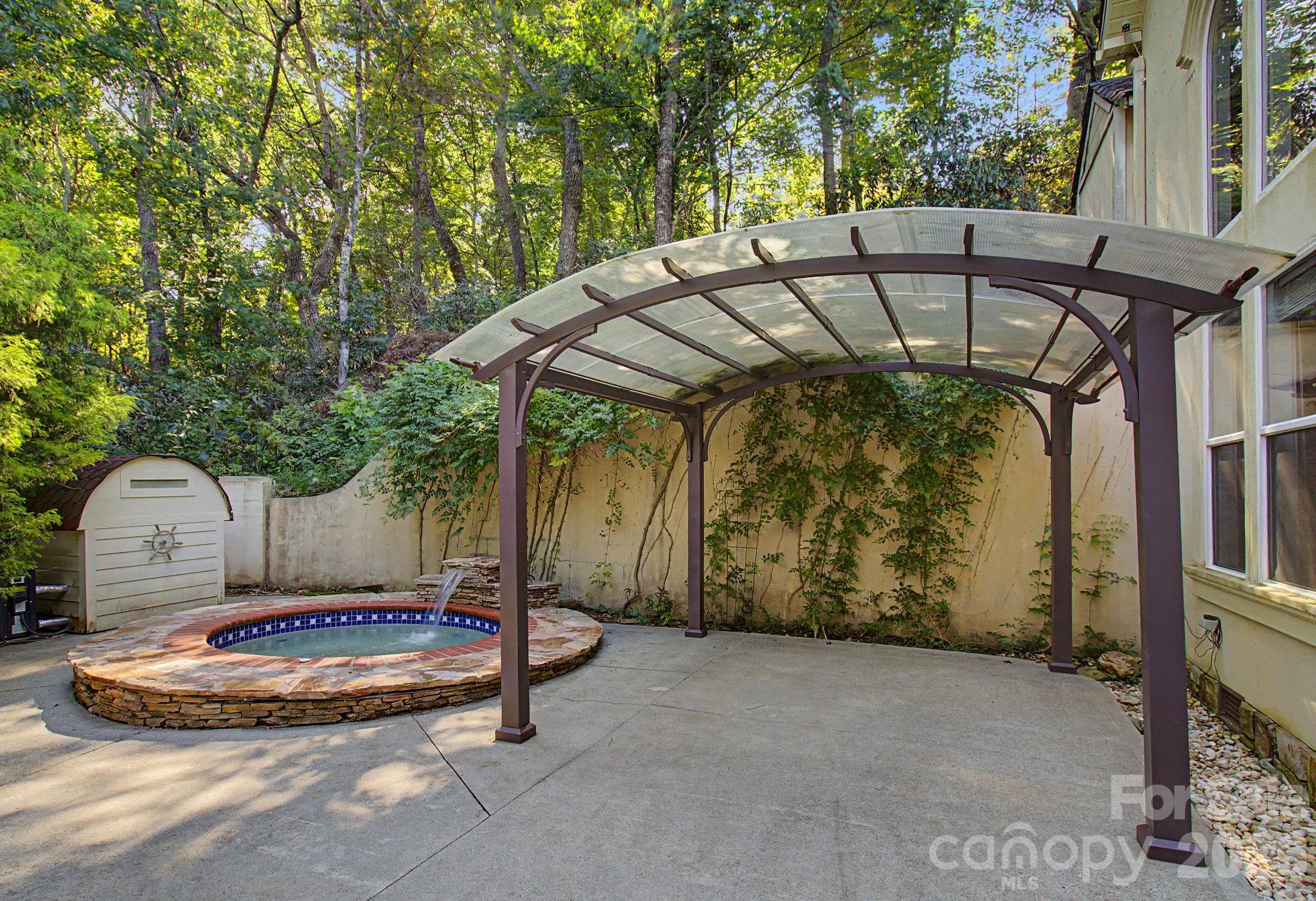 6 Kit Court Property Photo 17