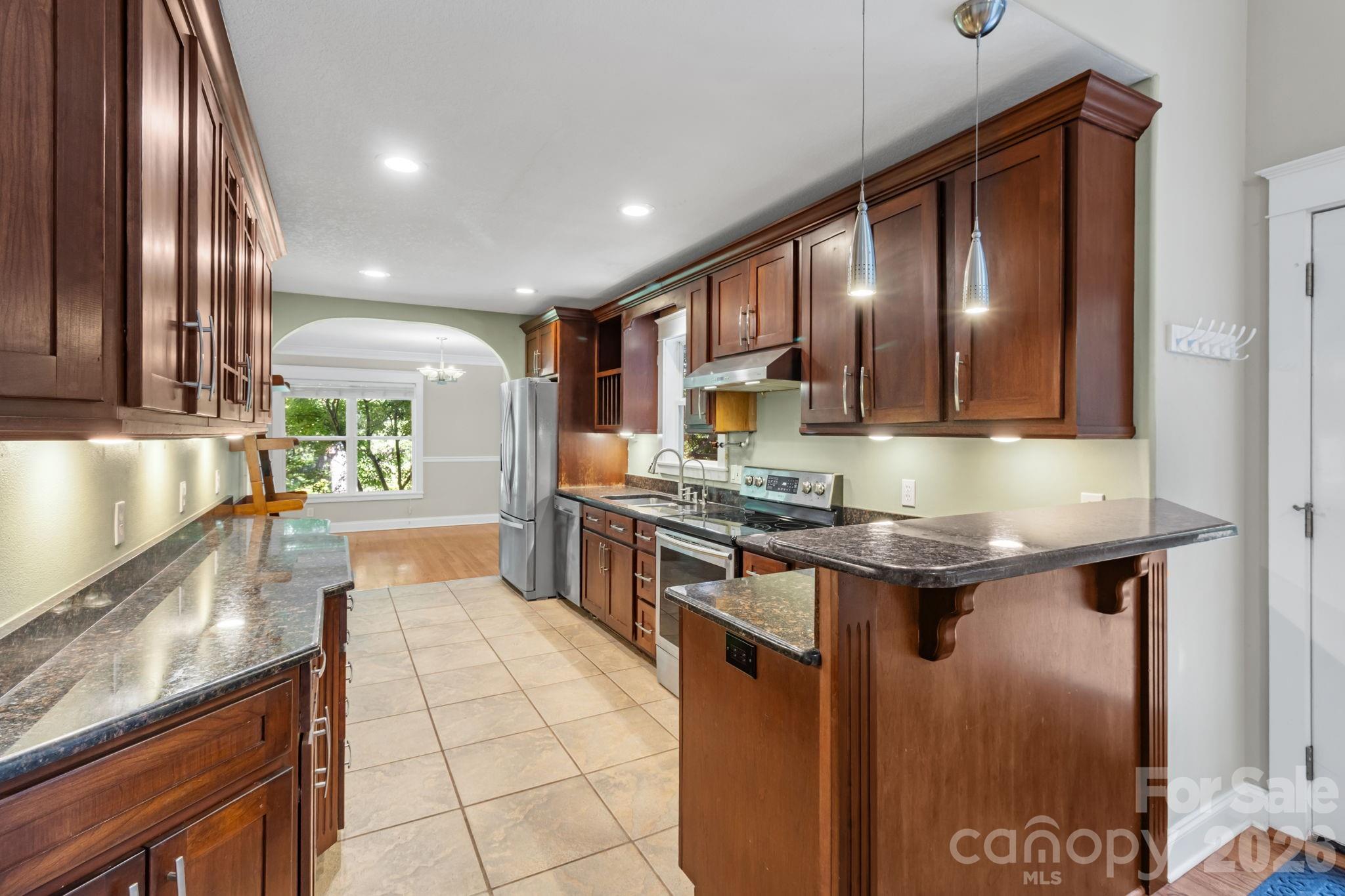 6 Kit Court Property Photo 20