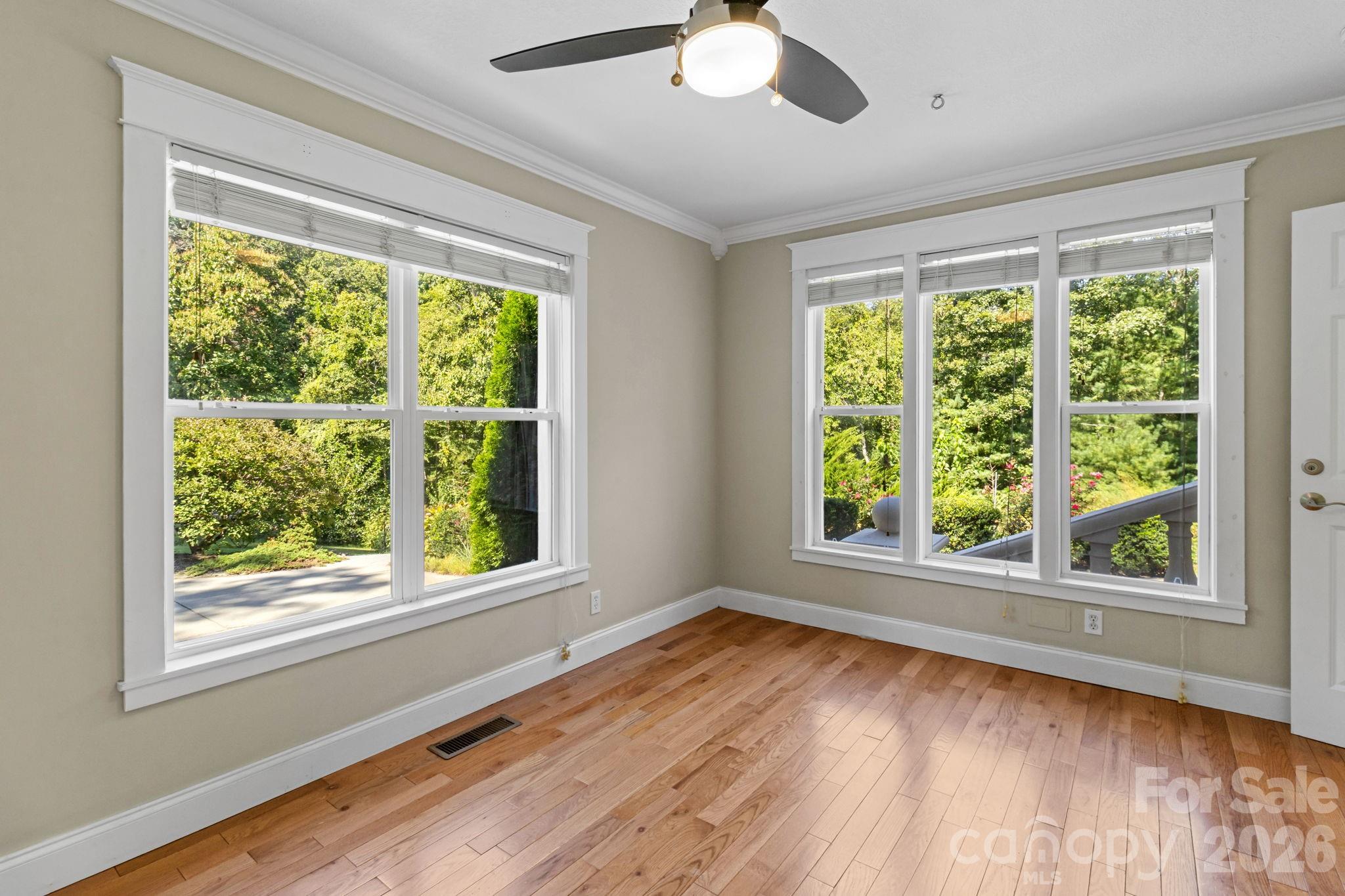 6 Kit Court Property Photo 25