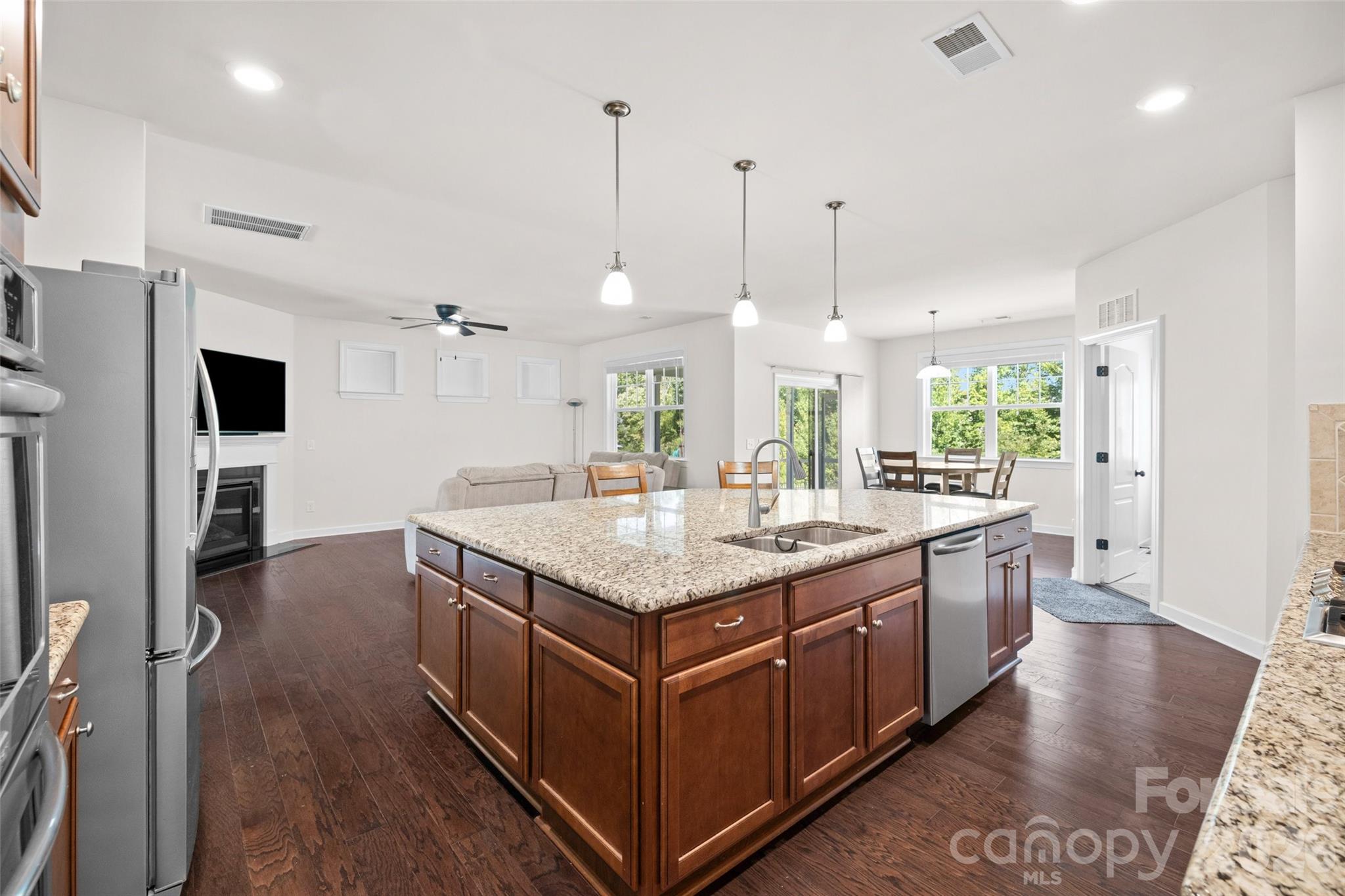 640 Maple Hill Drive Property Photo 13