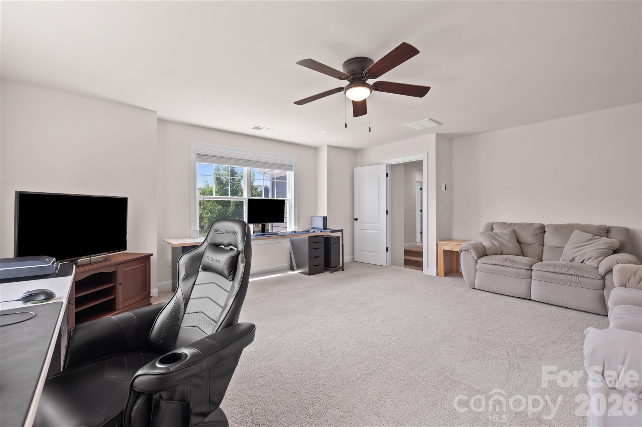 640 Maple Hill Drive Property Photo 18