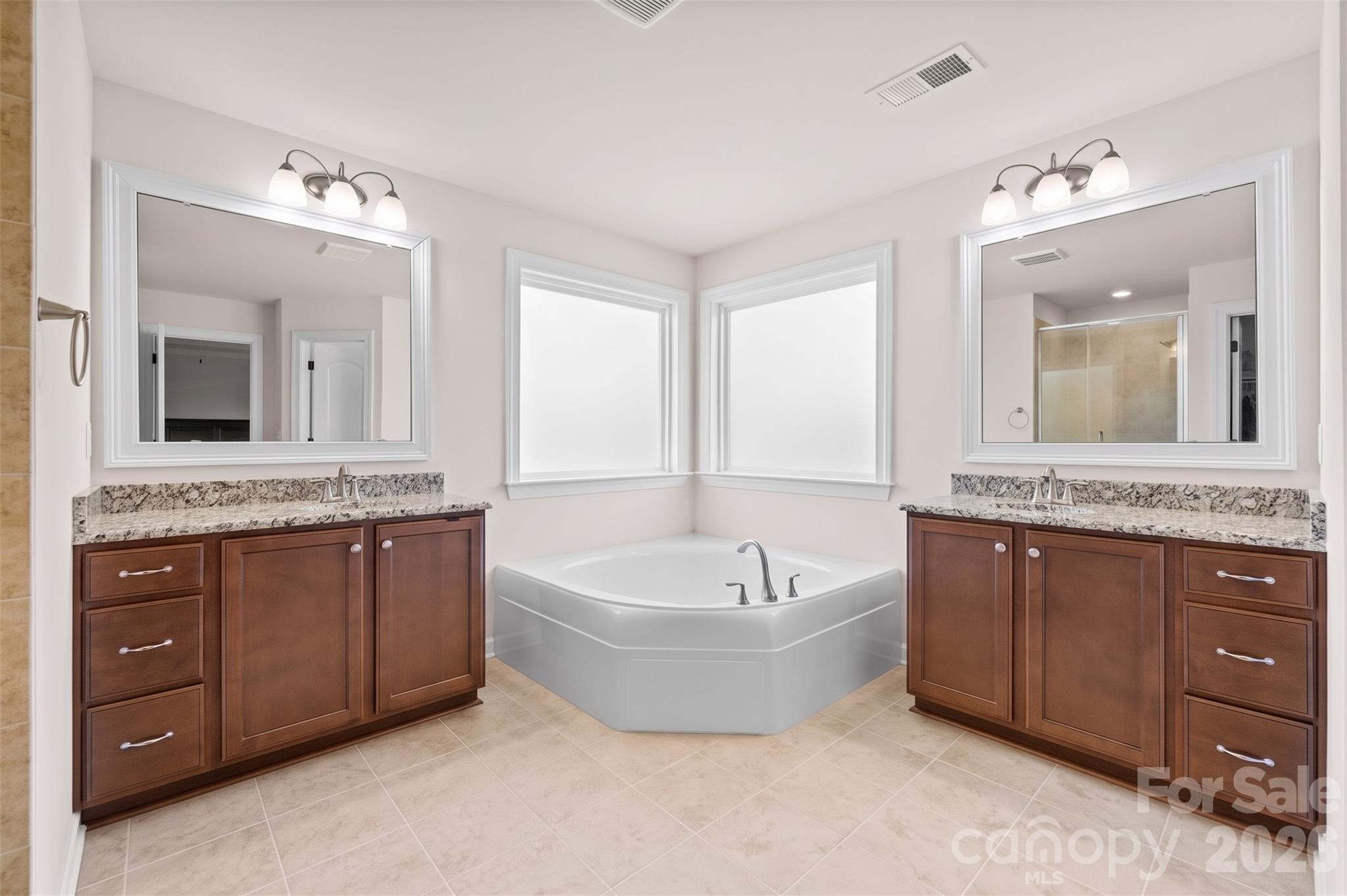 640 Maple Hill Drive Property Photo 22
