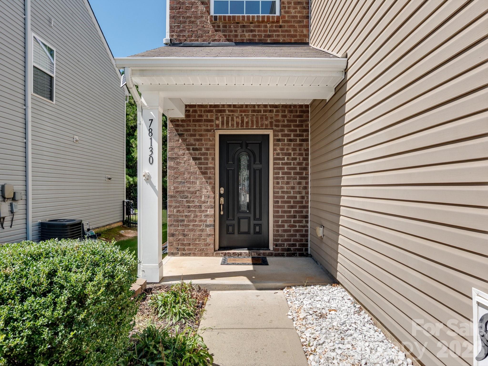 78130 Rillstone Drive Property Photo 4
