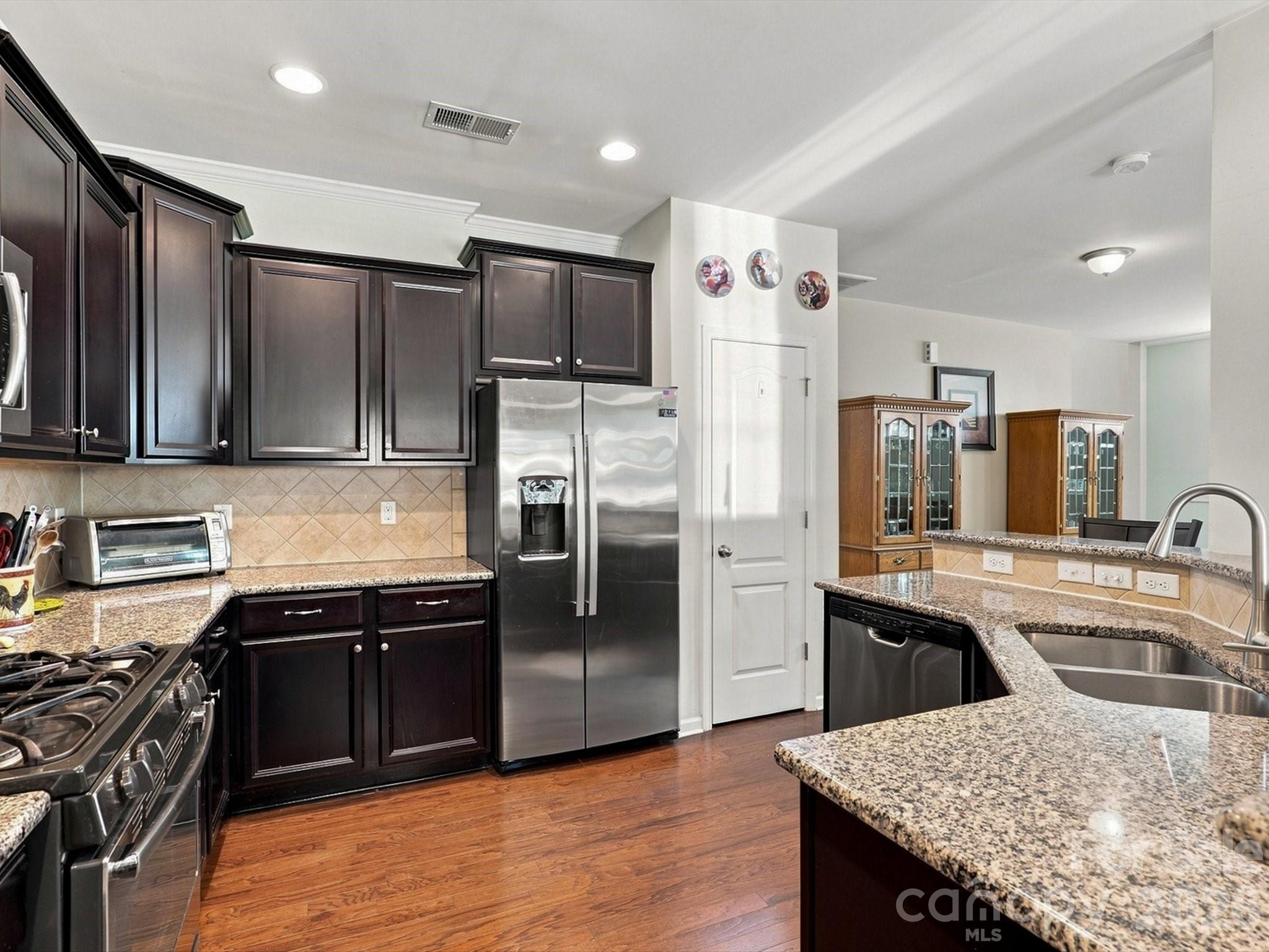 78130 Rillstone Drive Property Photo 12