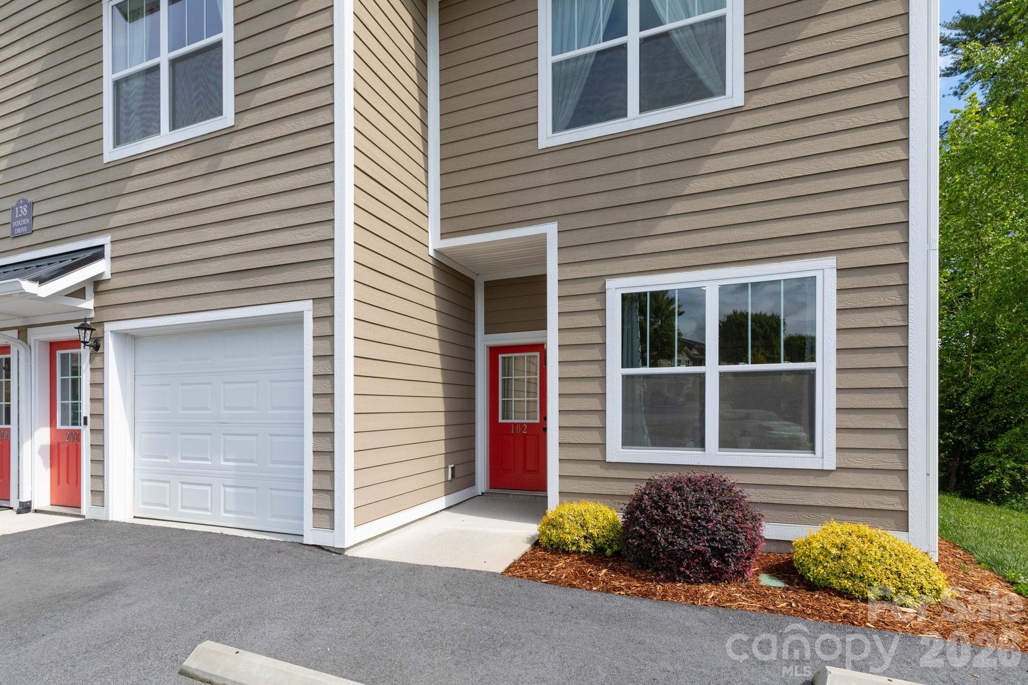 138 Foxden Drive 102 Property Photo 2