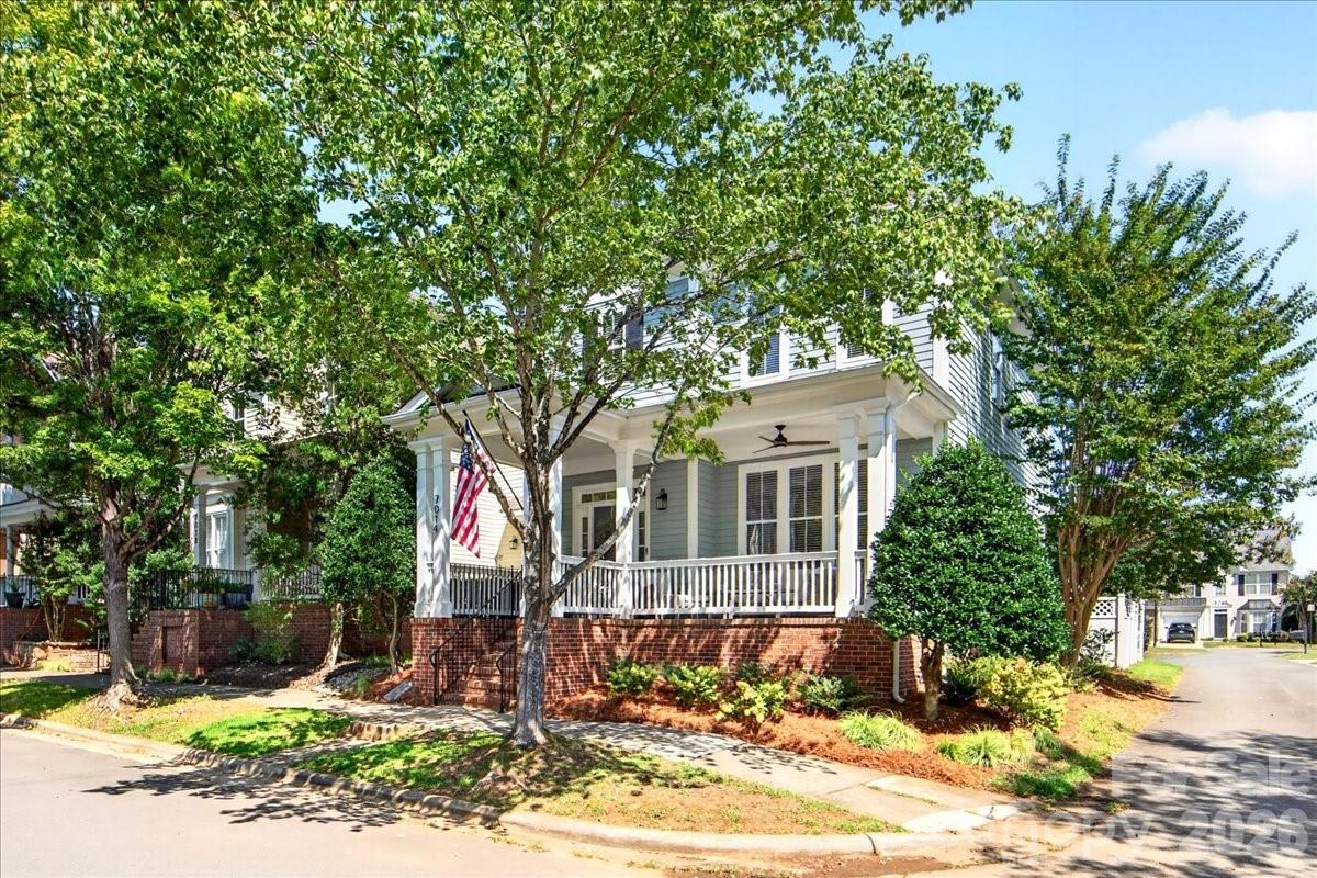 7014 Blakeney Greens Boulevard Property Photo 2