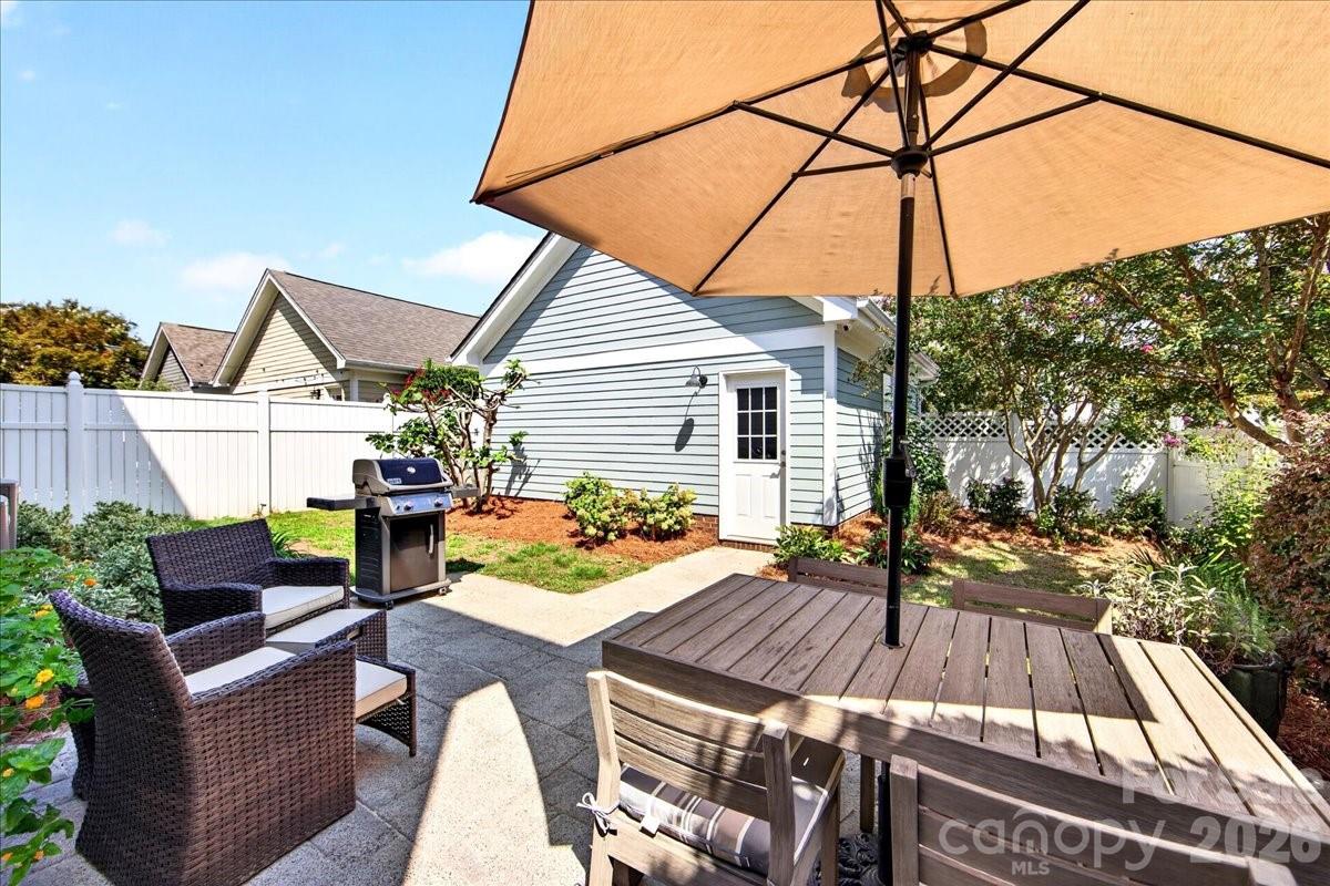7014 Blakeney Greens Boulevard Property Photo 39