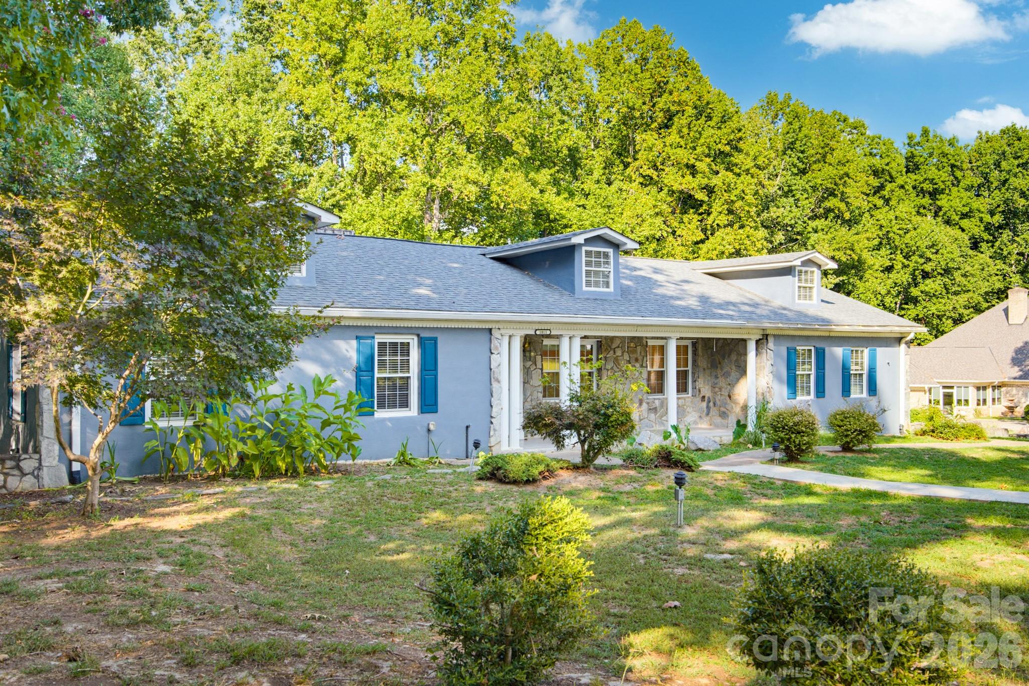 1011 Tarlton Drive Property Photo 3