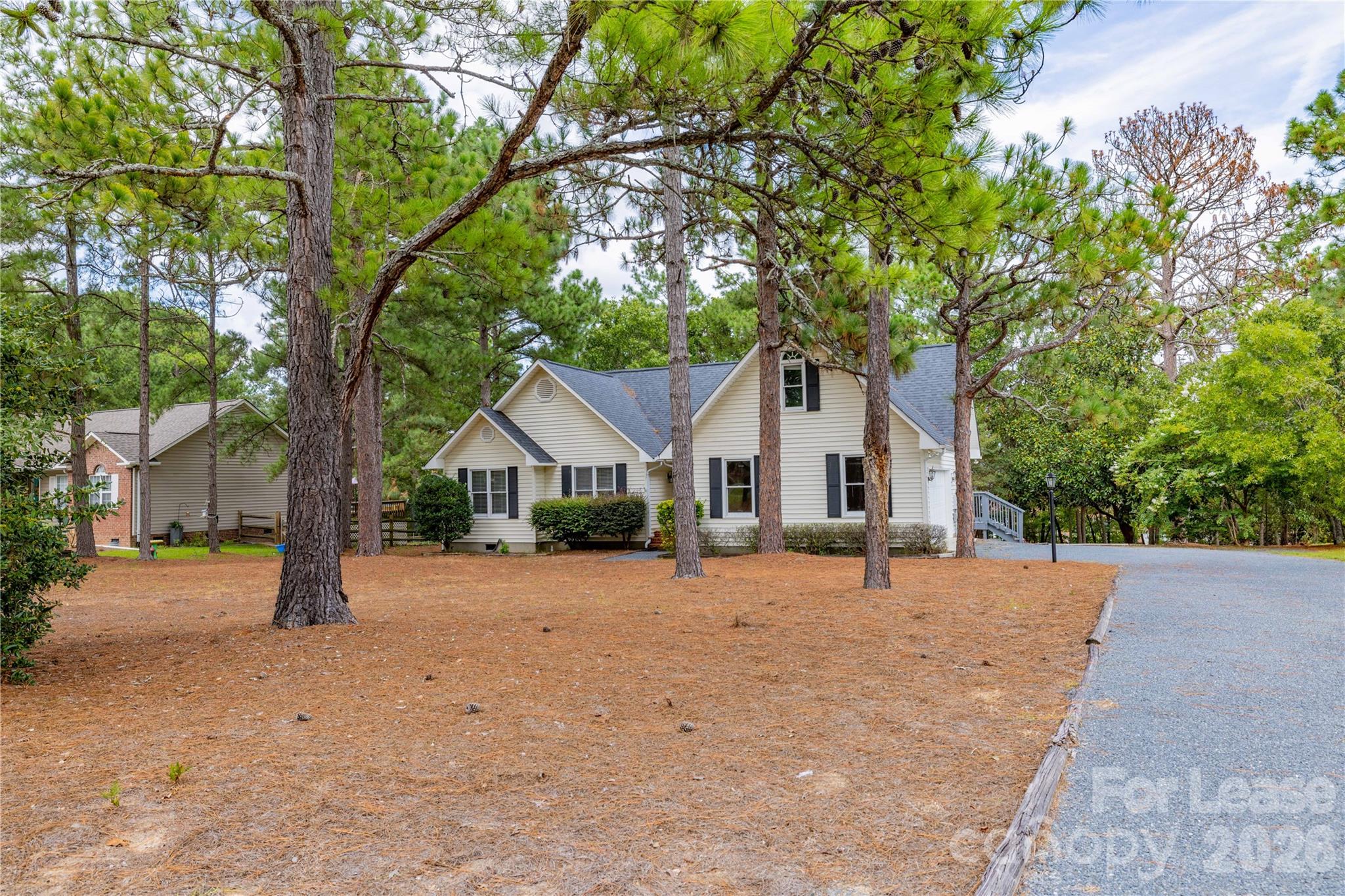 102 Seminole Court Property Photo 2