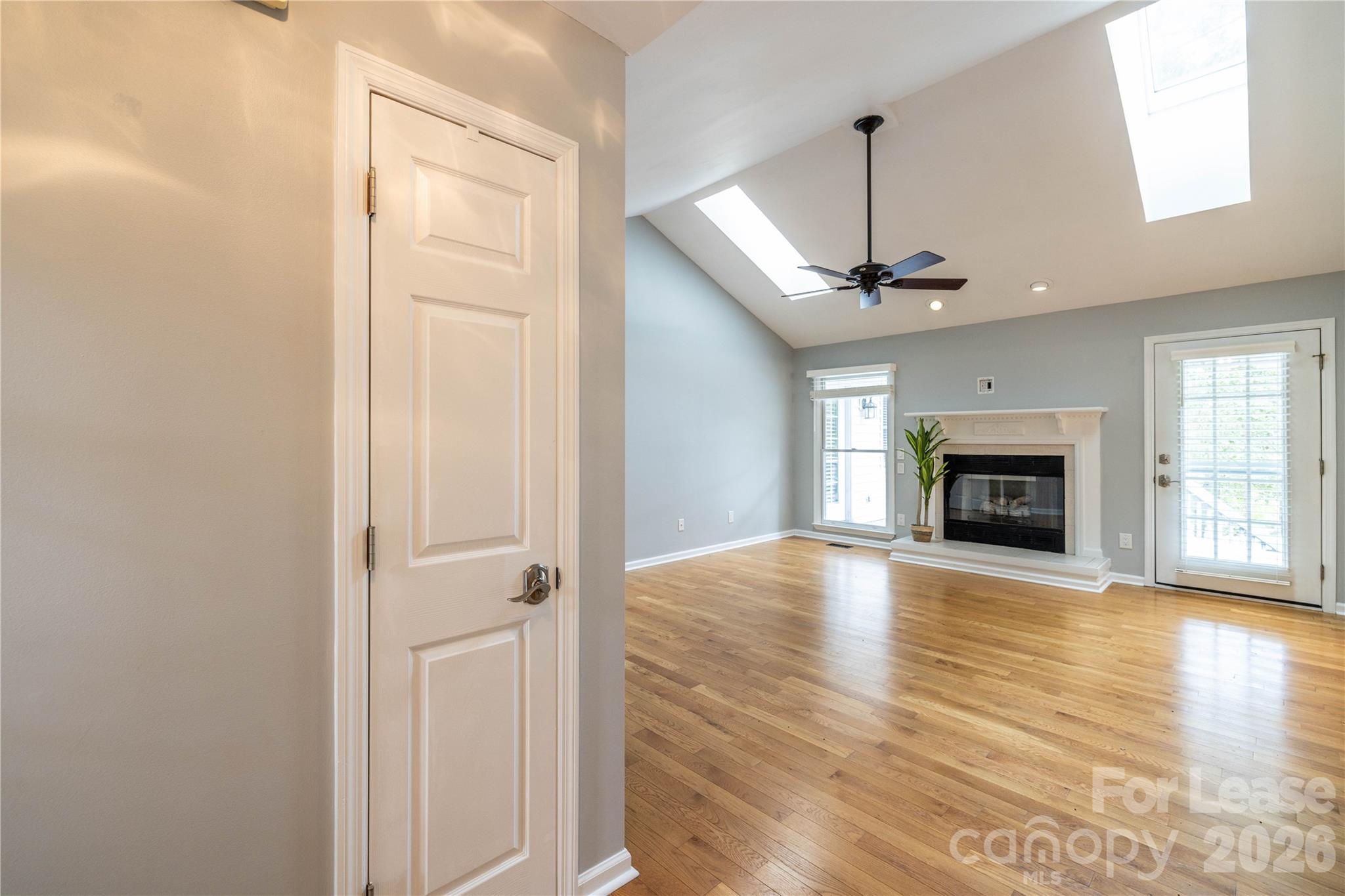 102 Seminole Court Property Photo 24