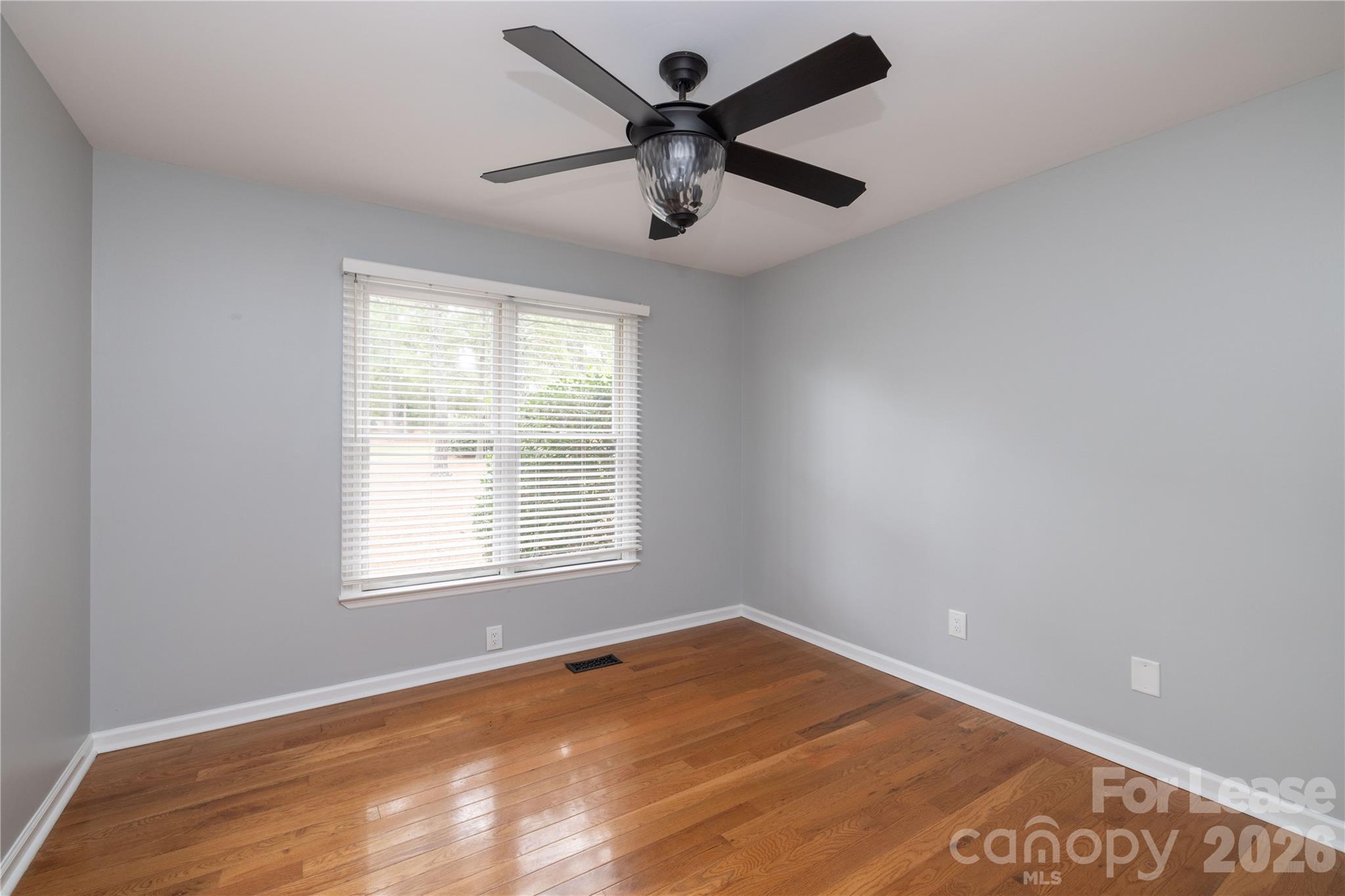 102 Seminole Court Property Photo 29