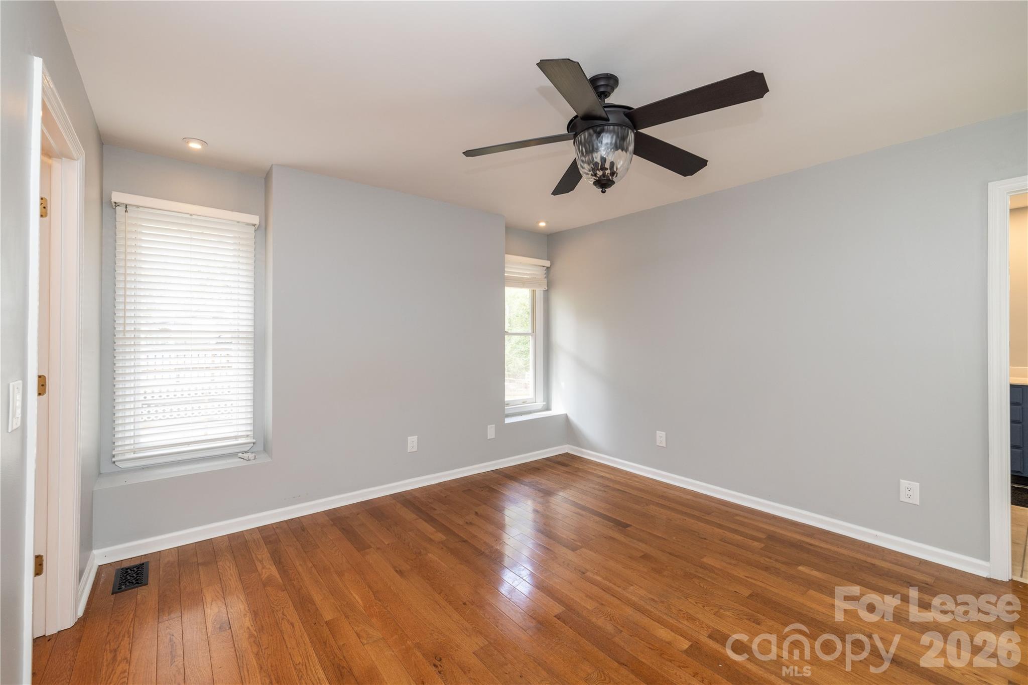 102 Seminole Court Property Photo 32