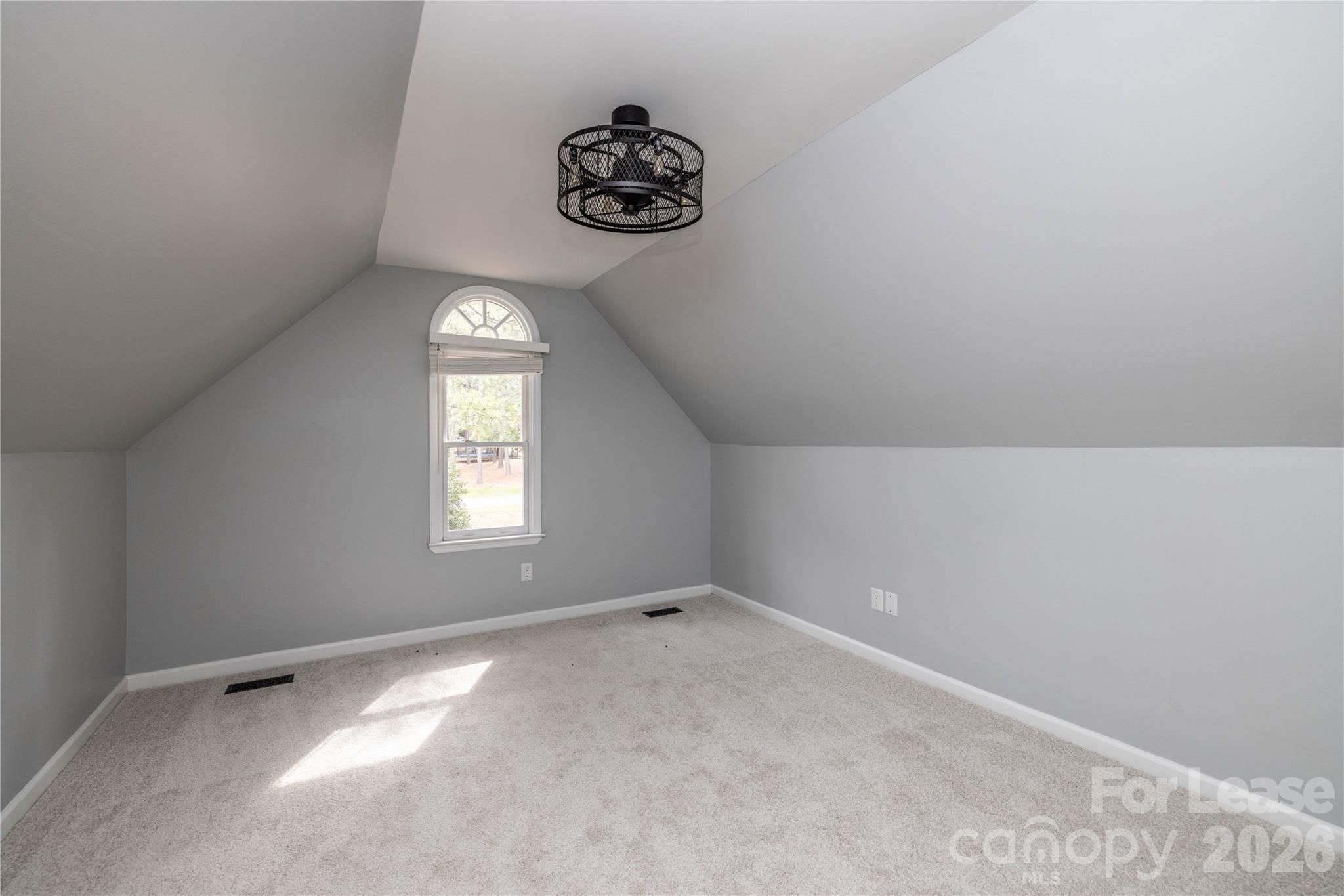 102 Seminole Court Property Photo 40
