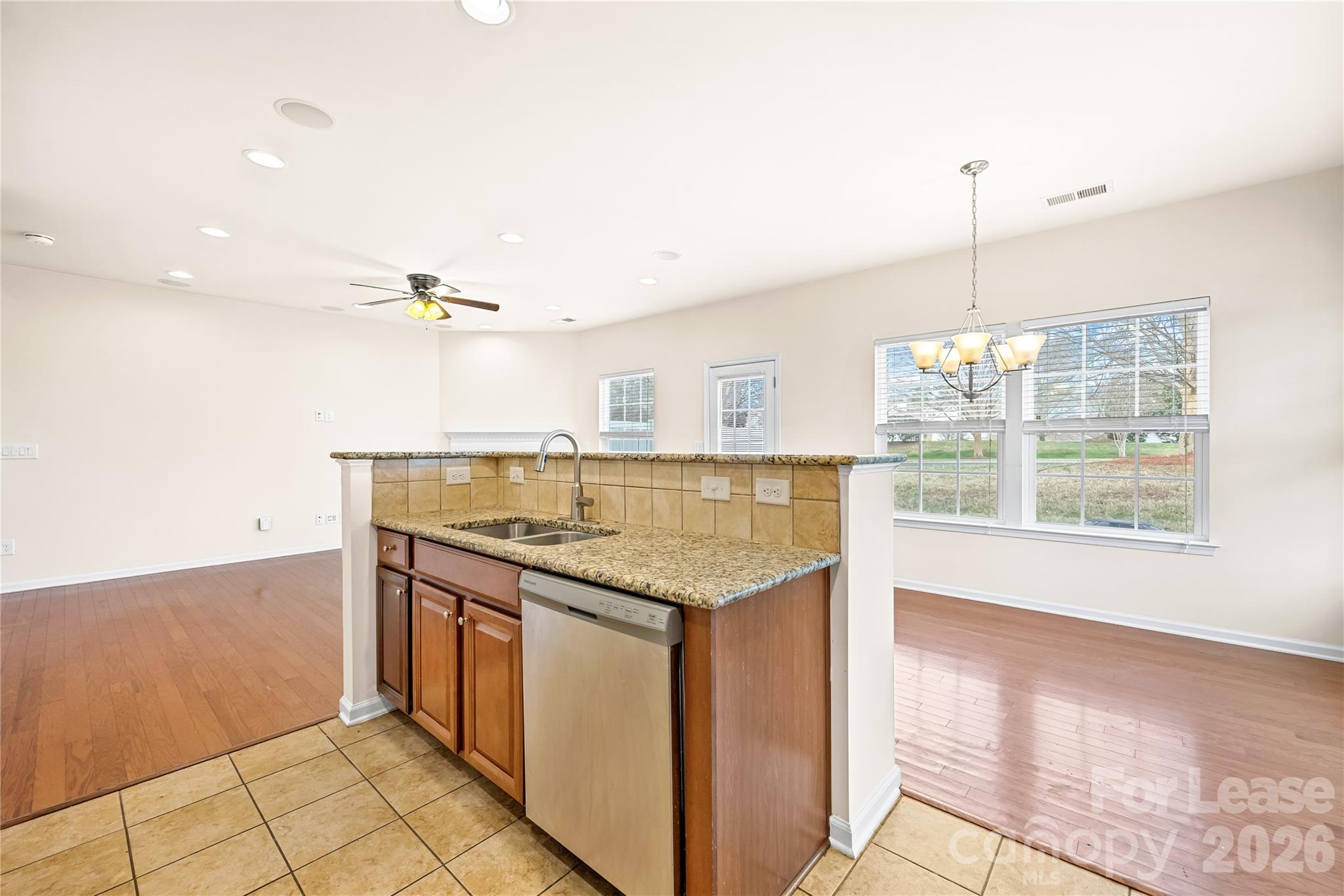 4421420 Property Photo 9