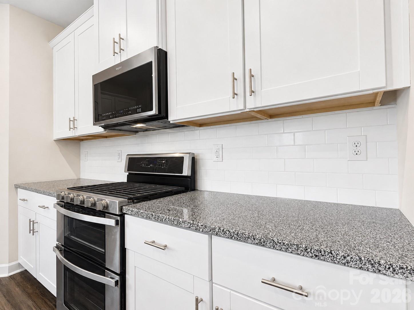 518 Nixon Road Property Photo 9