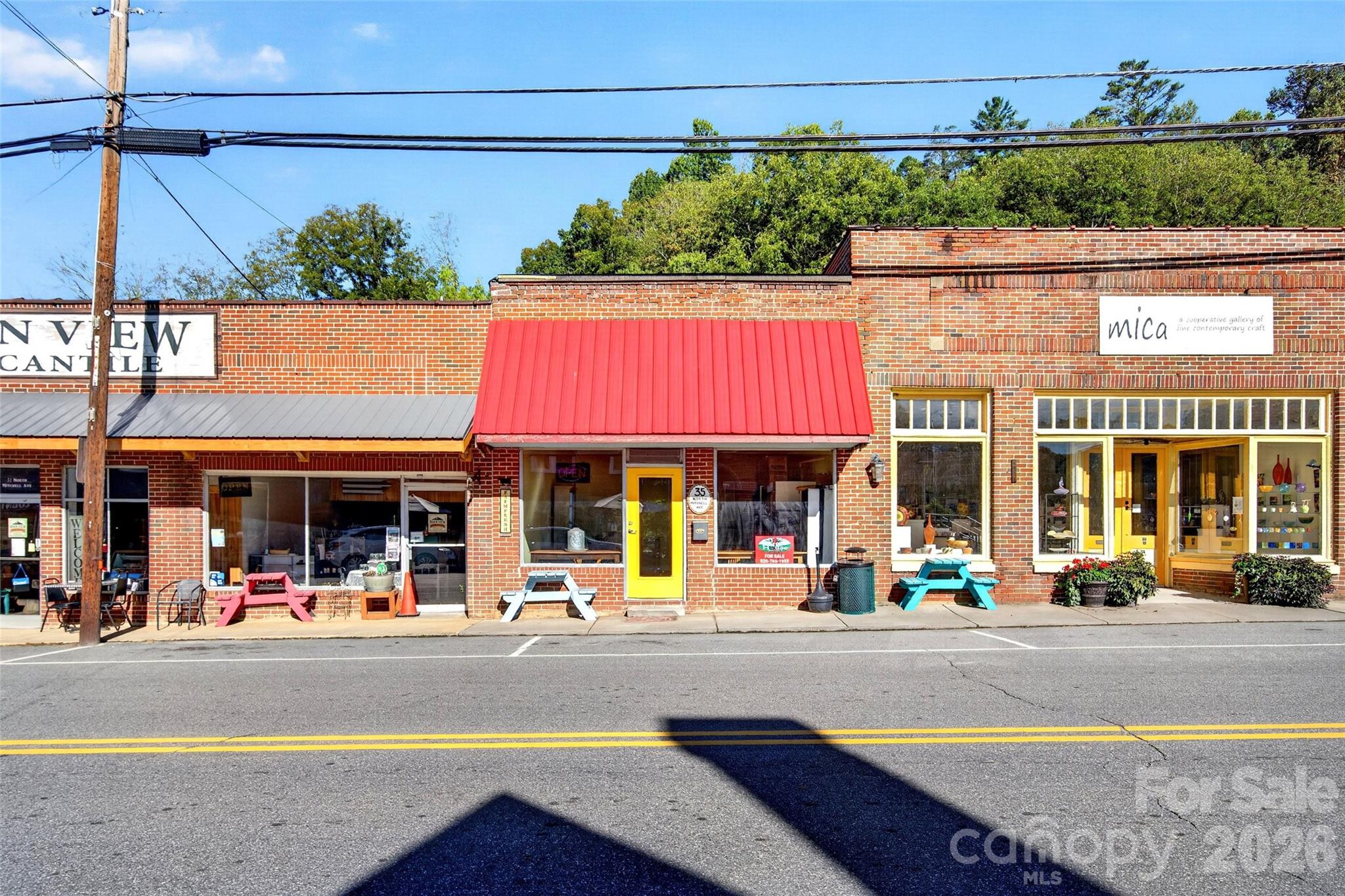 35 N Mitchell Avenue Property Photo 2