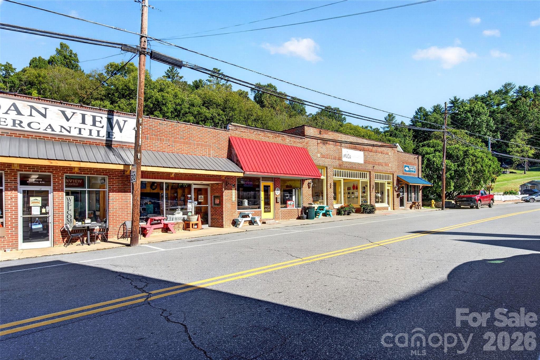35 N Mitchell Avenue Property Photo 4