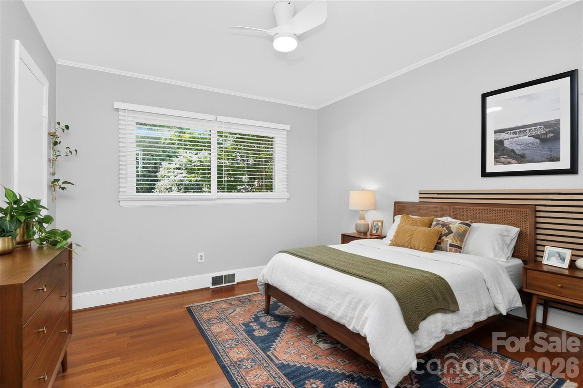 831 Faircrest Drive Property Photo 8