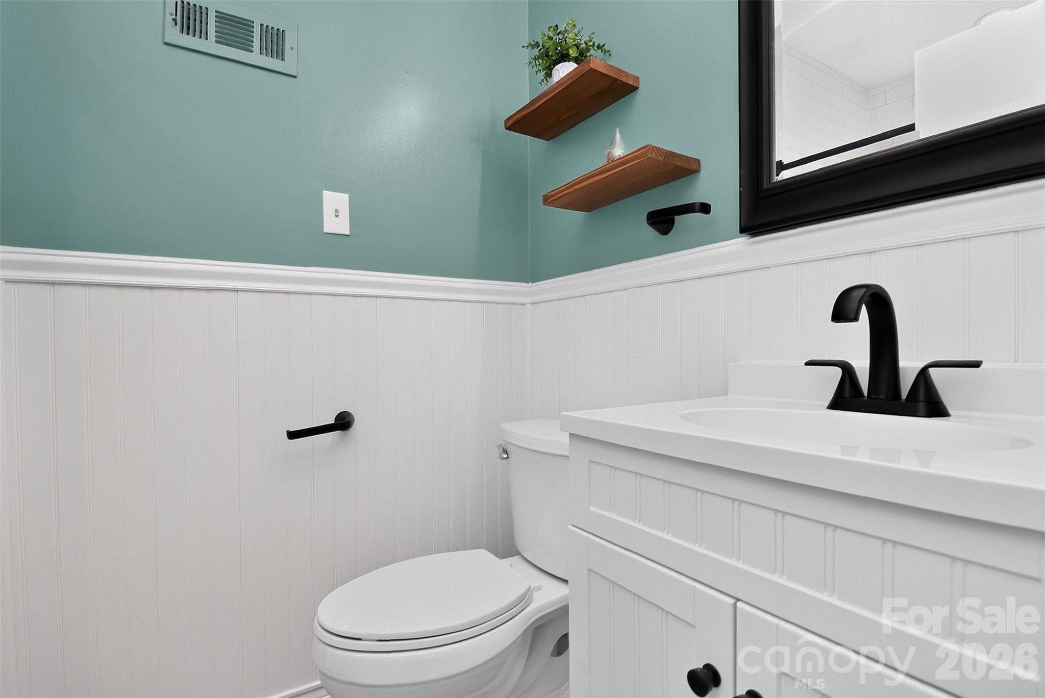 831 Faircrest Drive Property Photo 23