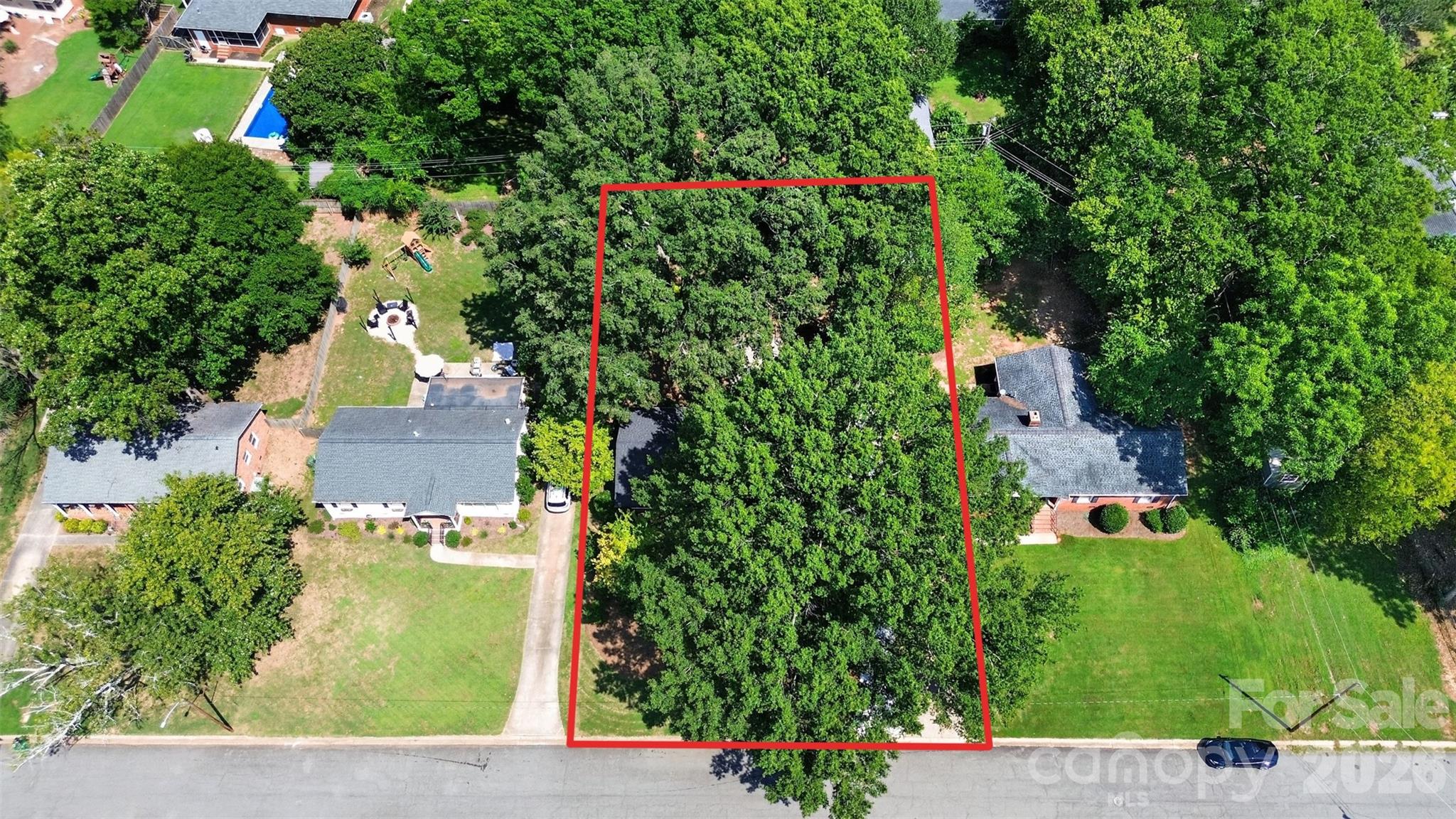 831 Faircrest Drive Property Photo 33