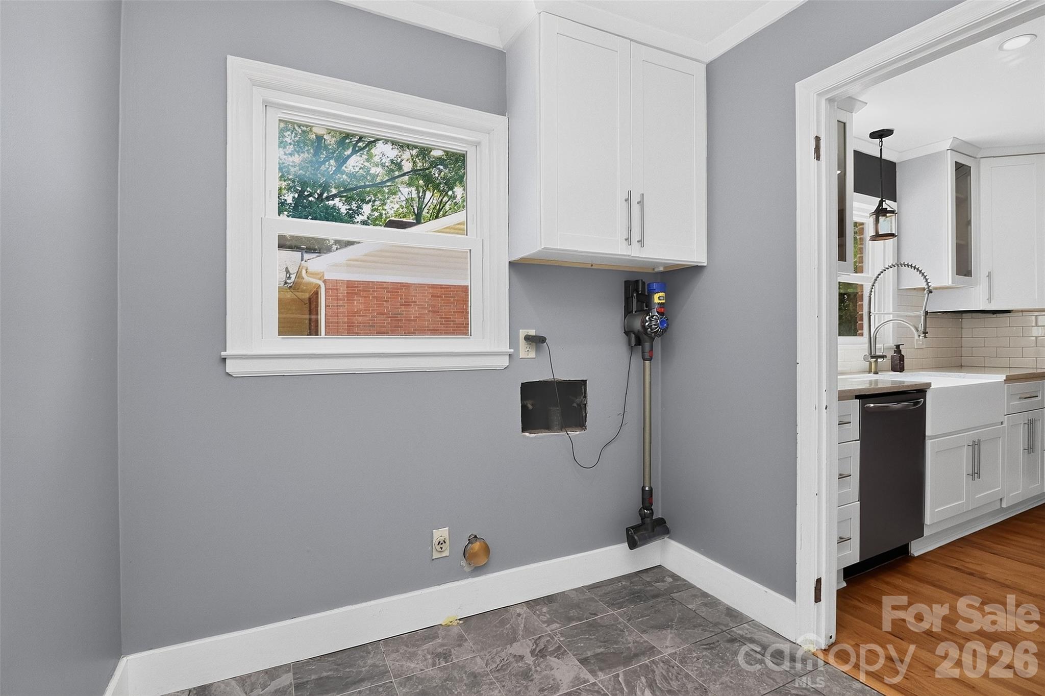831 Faircrest Drive Property Photo 38