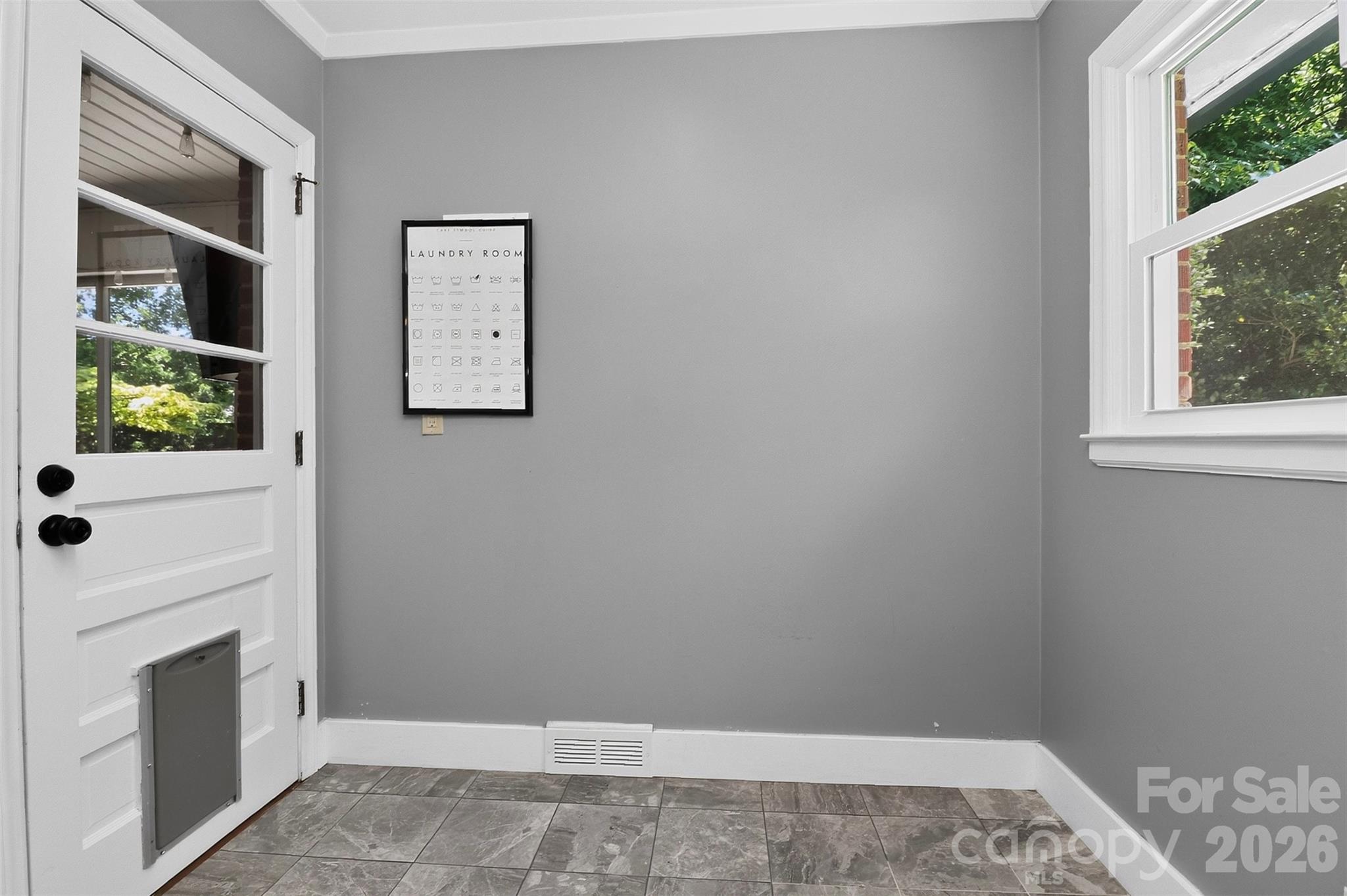 831 Faircrest Drive Property Photo 39