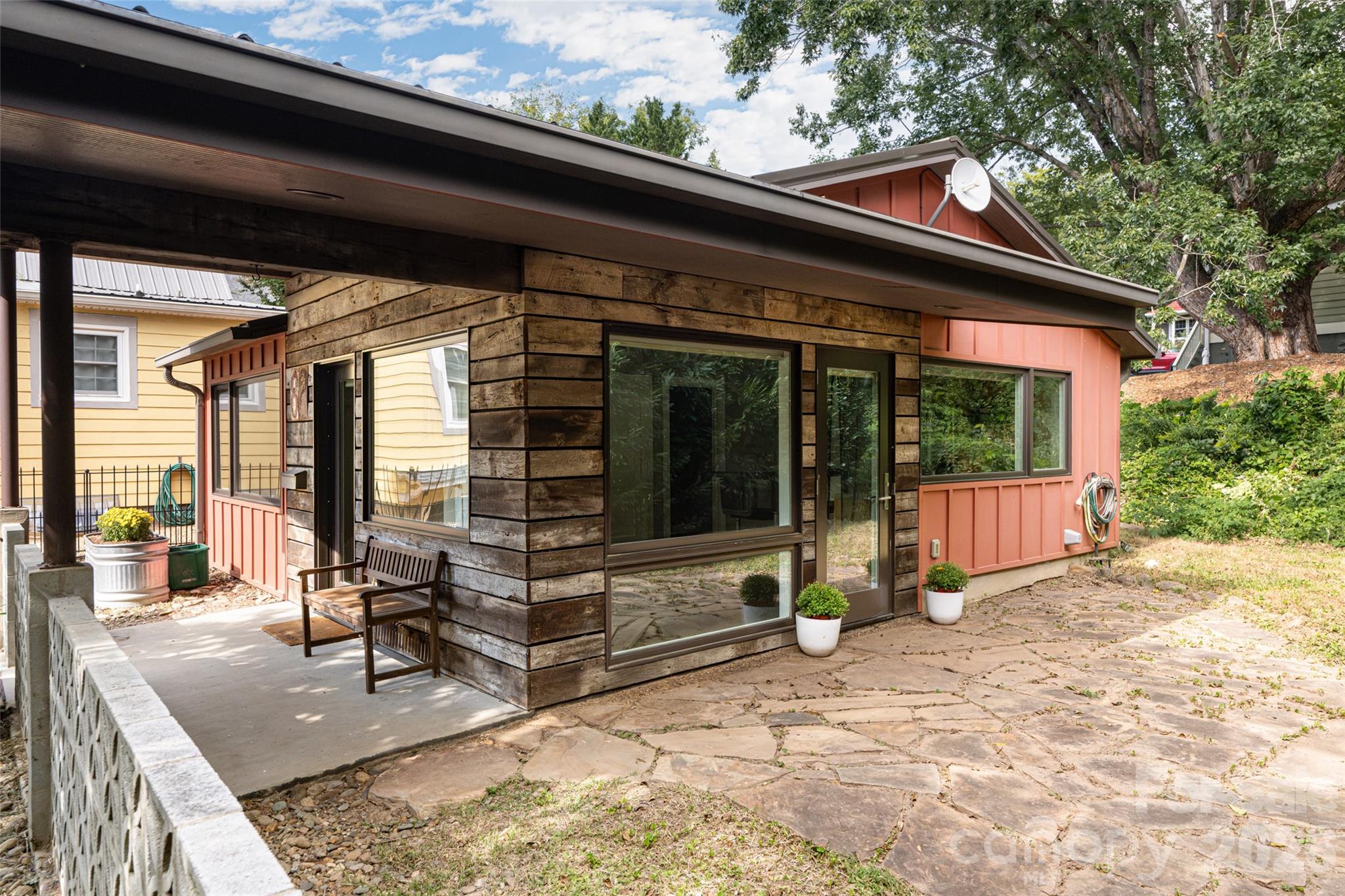 82 Mount Clare Avenue Property Photo 4
