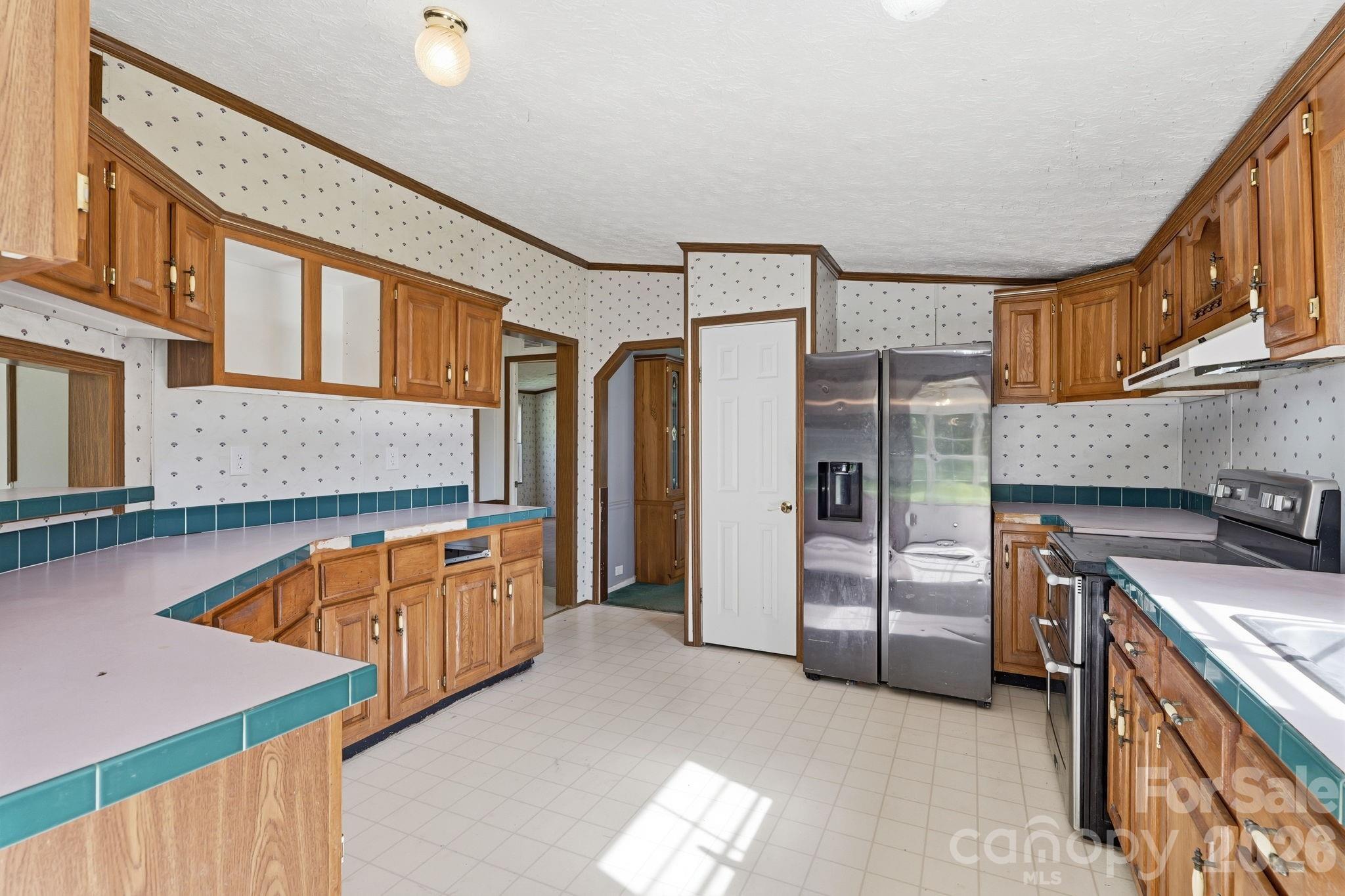 30489 Almond Drive Property Photo 7