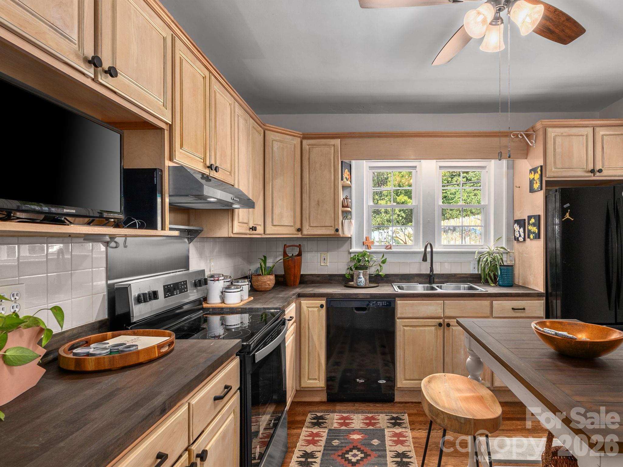 303 Country Club Road Property Photo 12