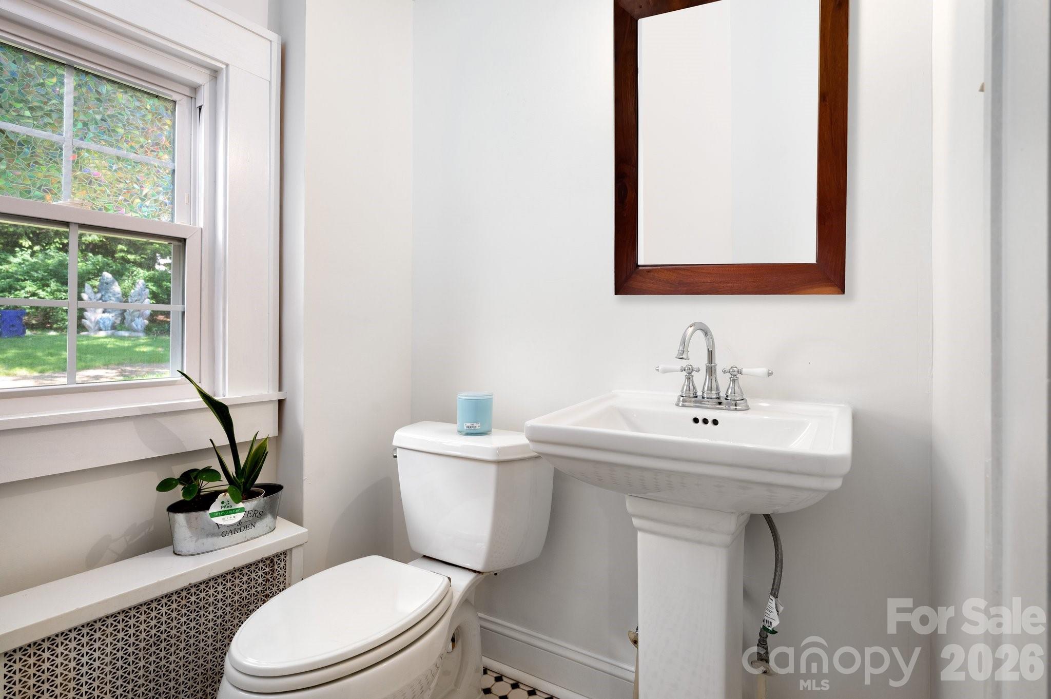 303 Country Club Road Property Photo 15