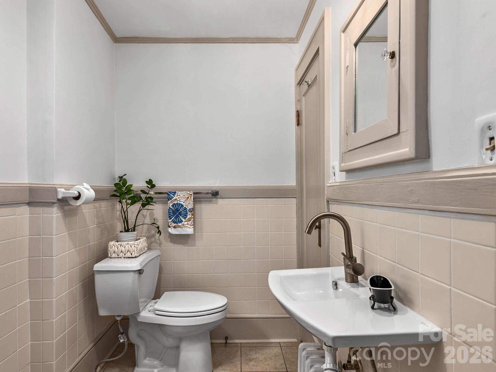 303 Country Club Road Property Photo 17