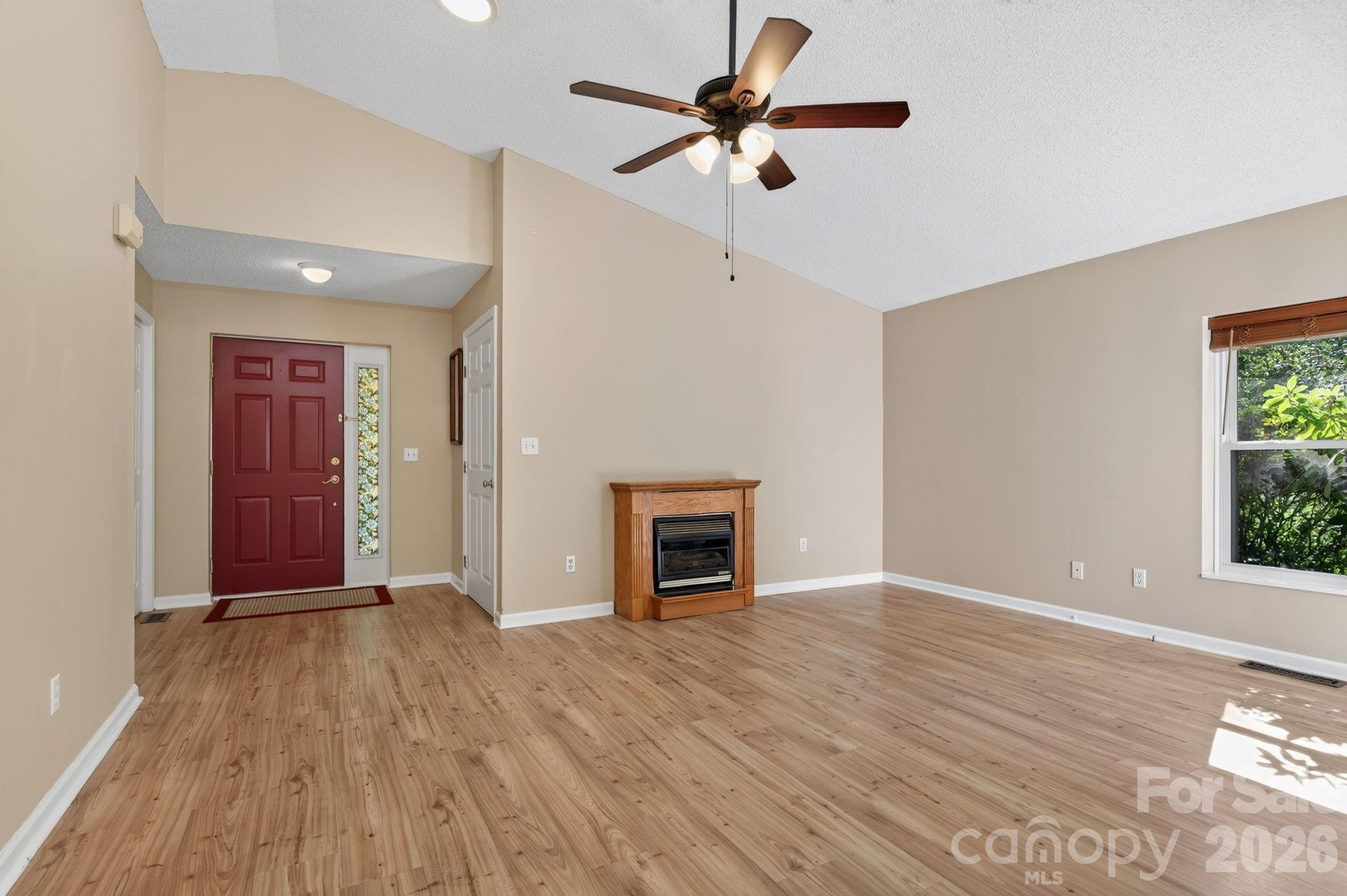 204 Cinnamon Way Property Photo 5