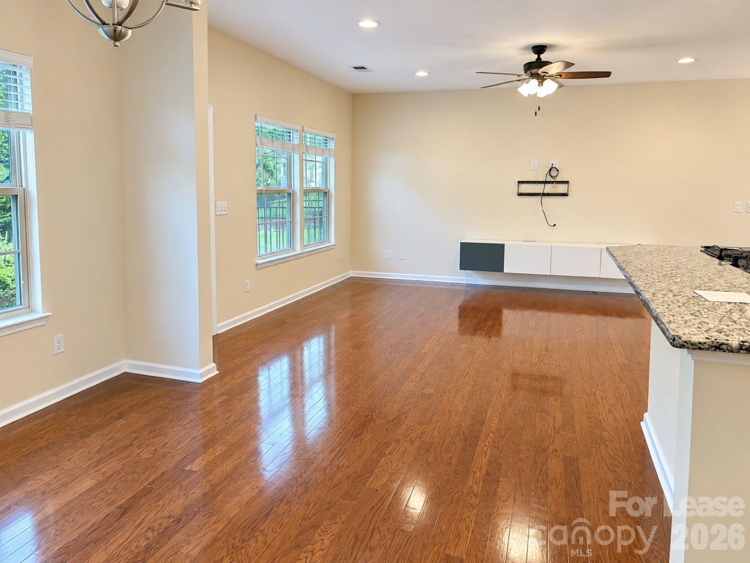 1813 Evergreen Drive Property Photo 11