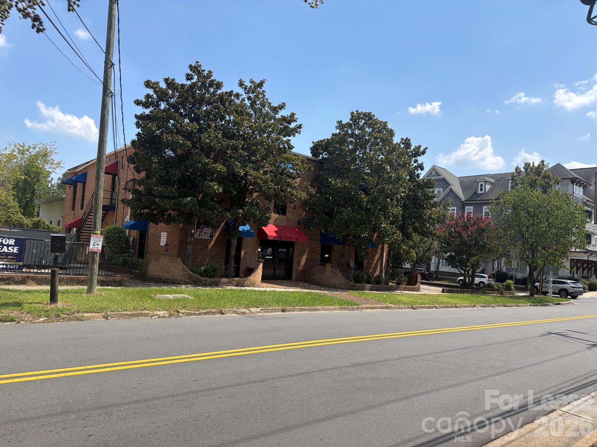 231 E Tremont Avenue Property Photo 4