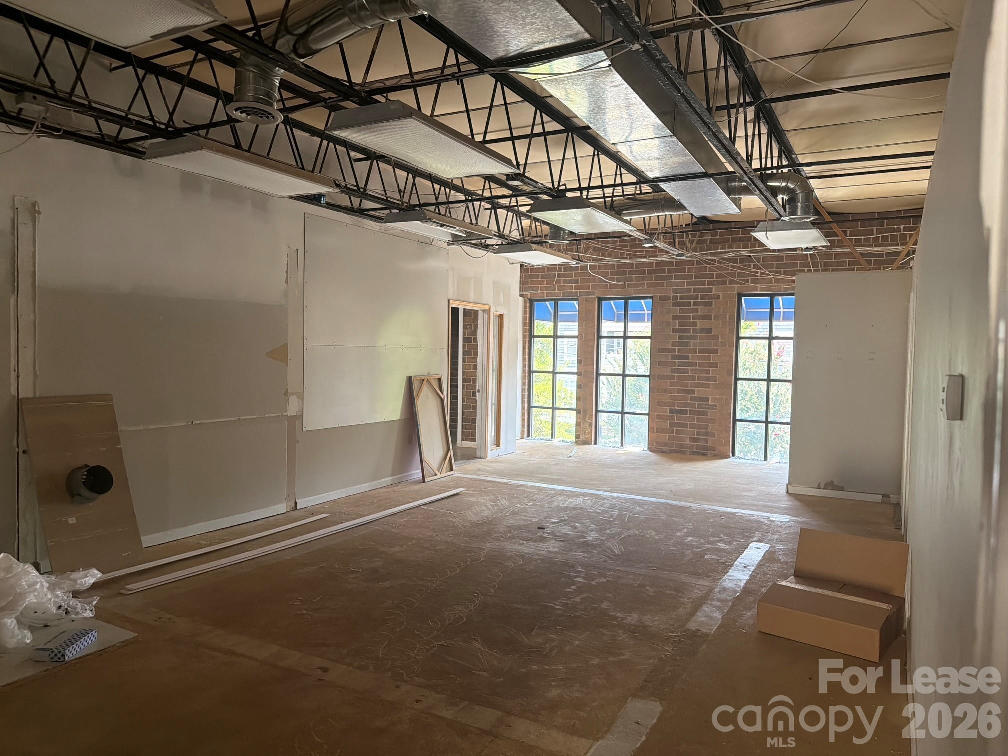 231 E Tremont Avenue Property Photo 8