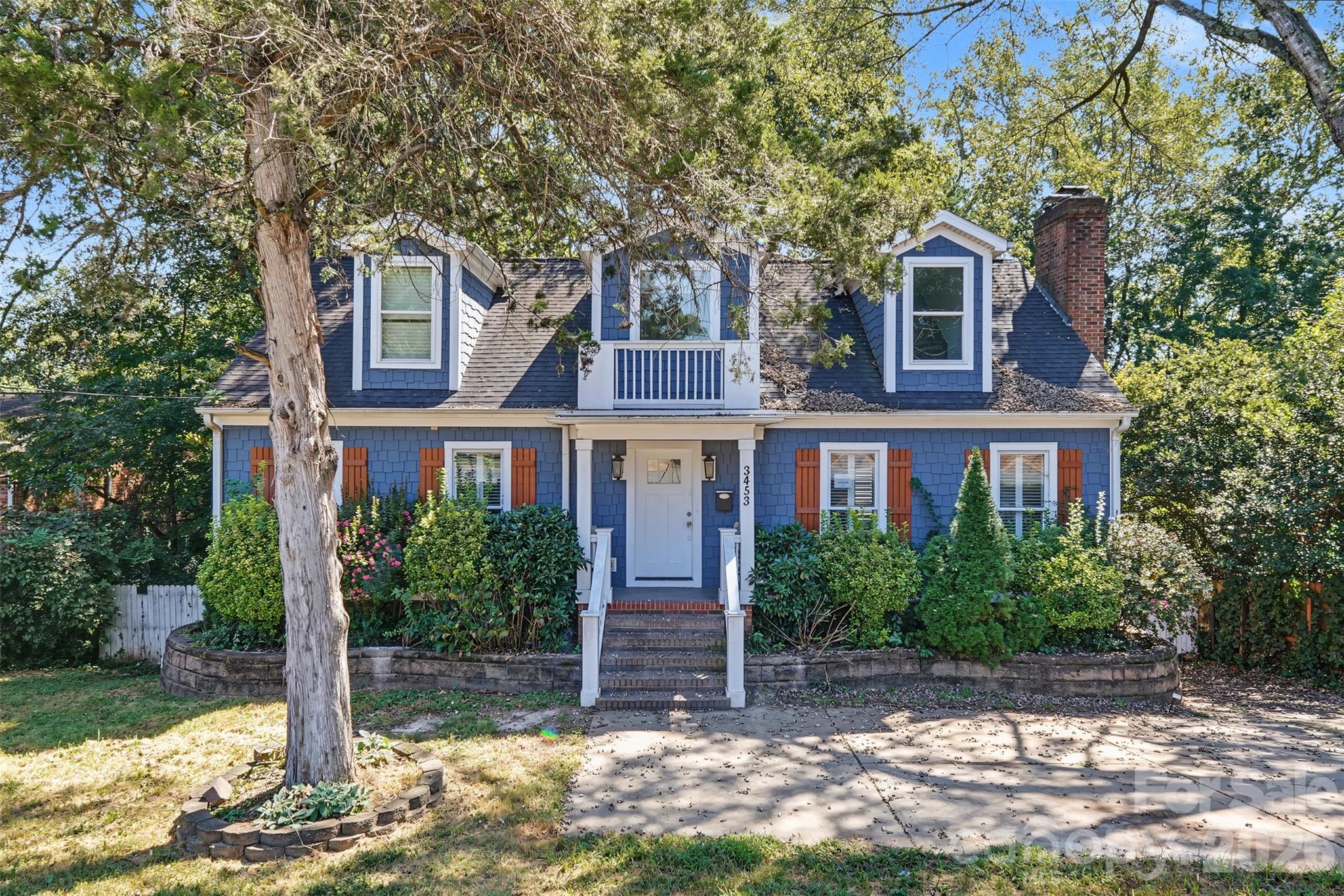 3453 Selwyn Avenue Property Photo 1