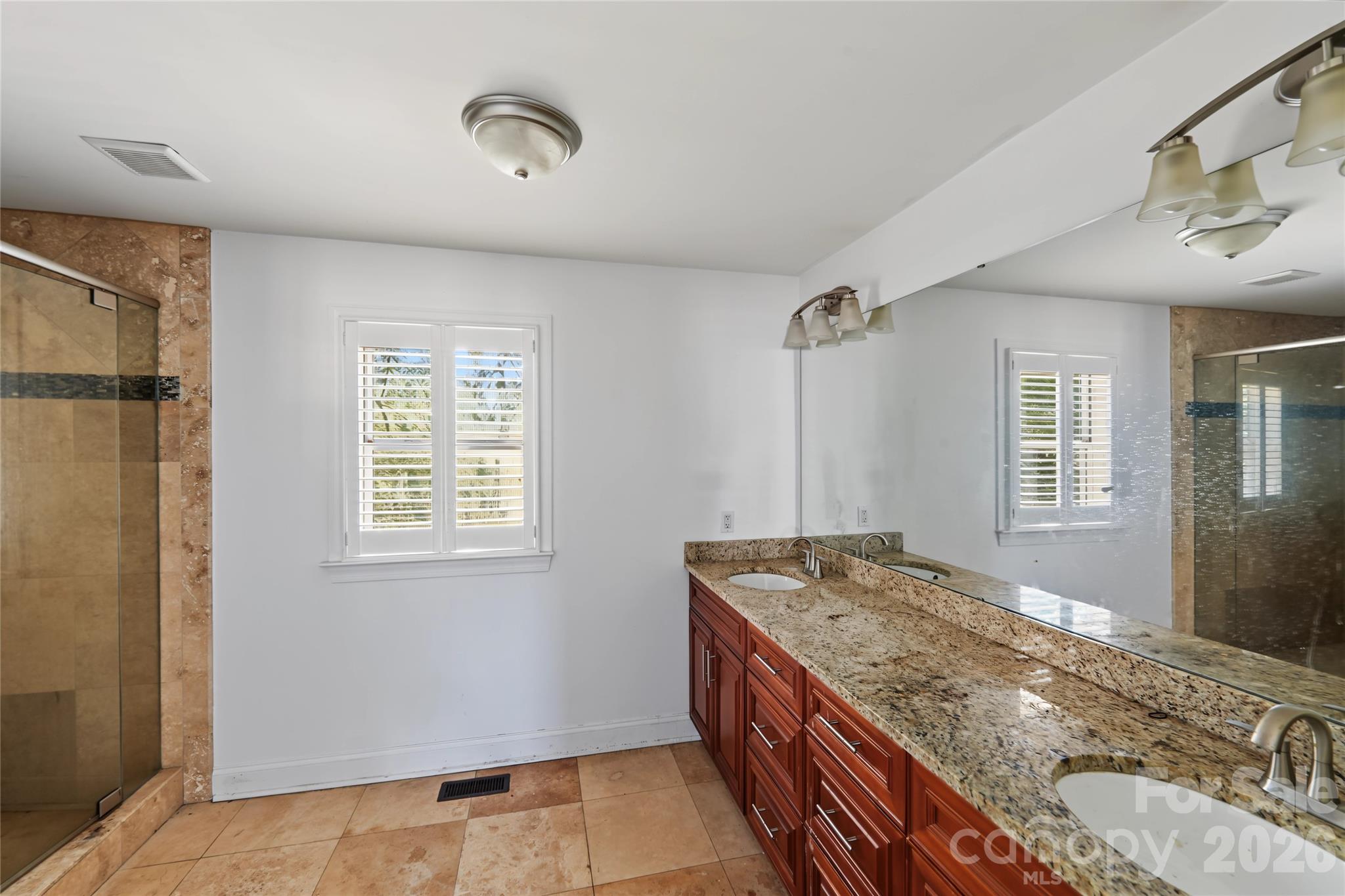 3453 Selwyn Avenue Property Photo 5
