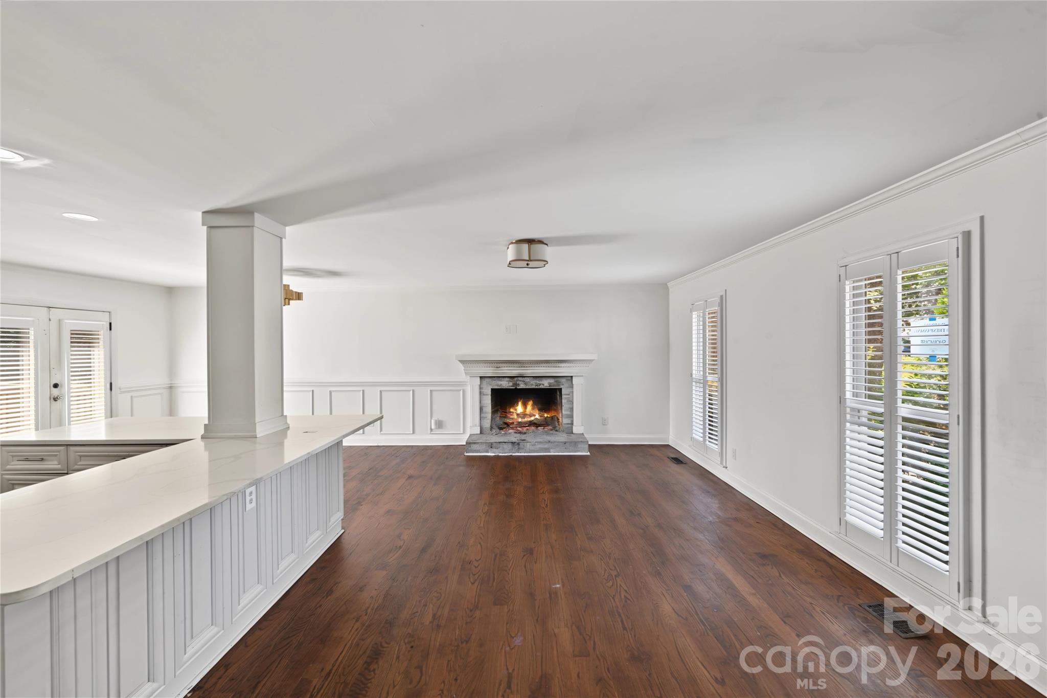 3453 Selwyn Avenue Property Photo 8