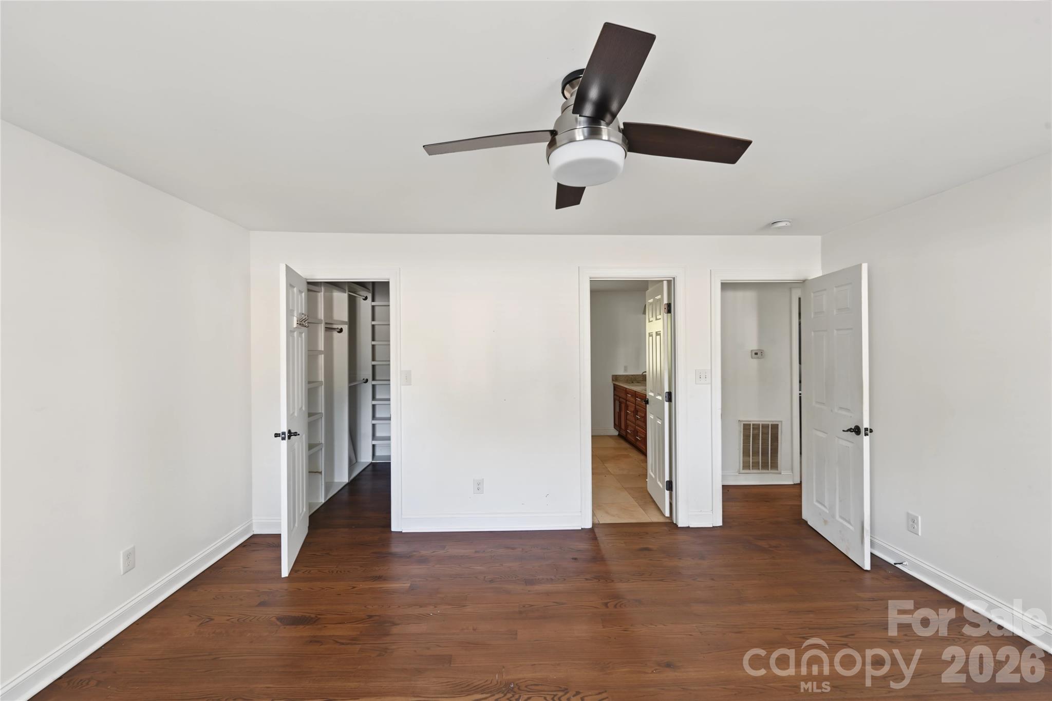3453 Selwyn Avenue Property Photo 20