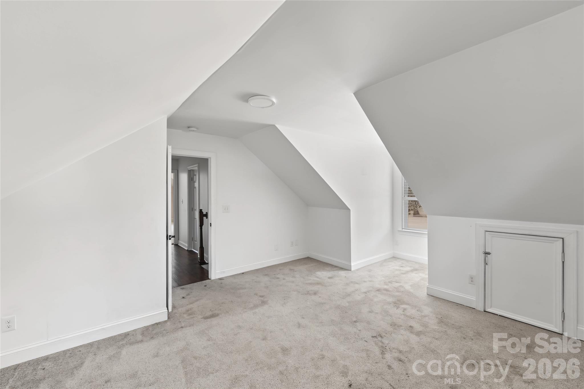 3453 Selwyn Avenue Property Photo 26