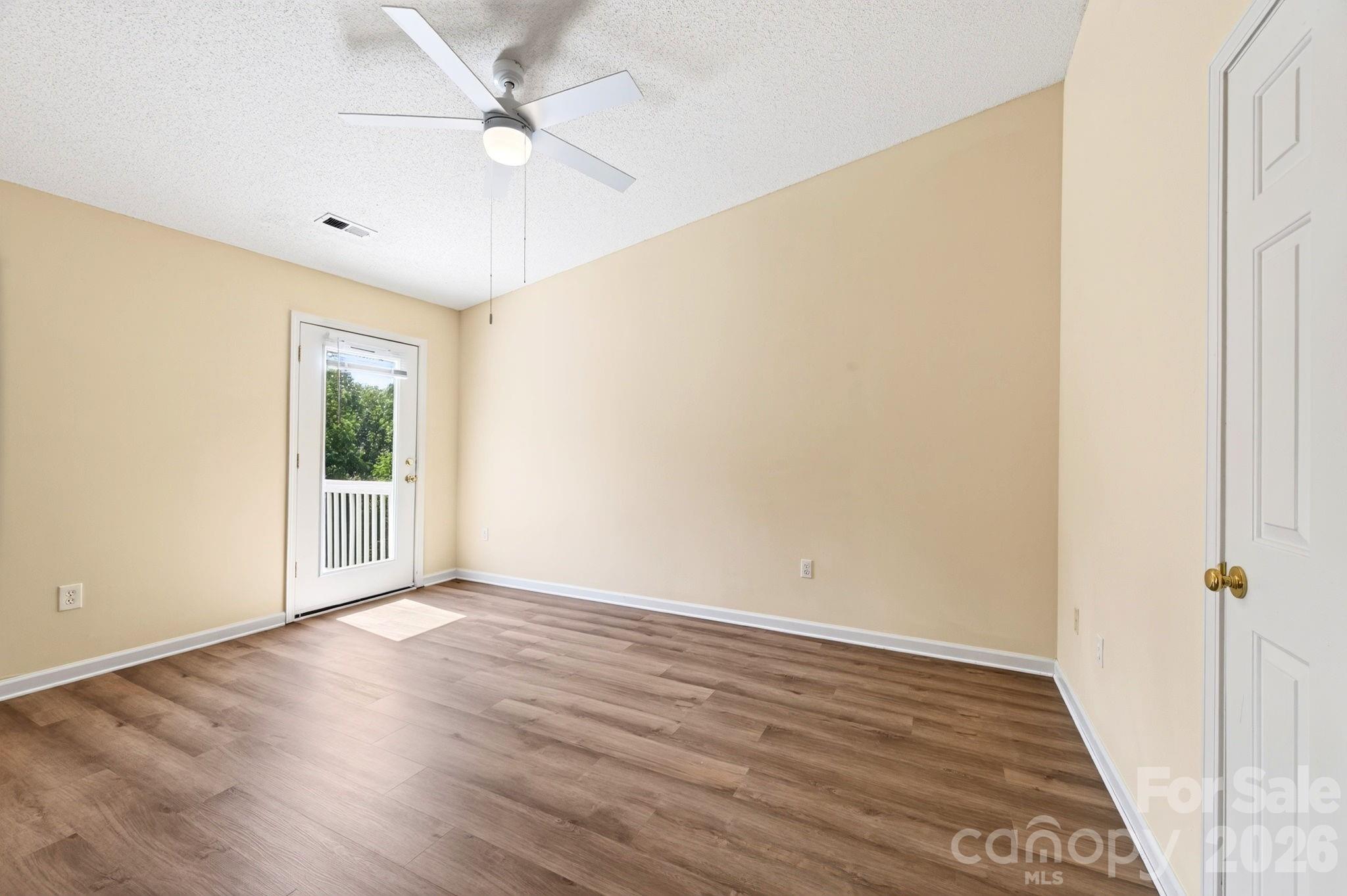 15 Krista Circle B Property Photo 18