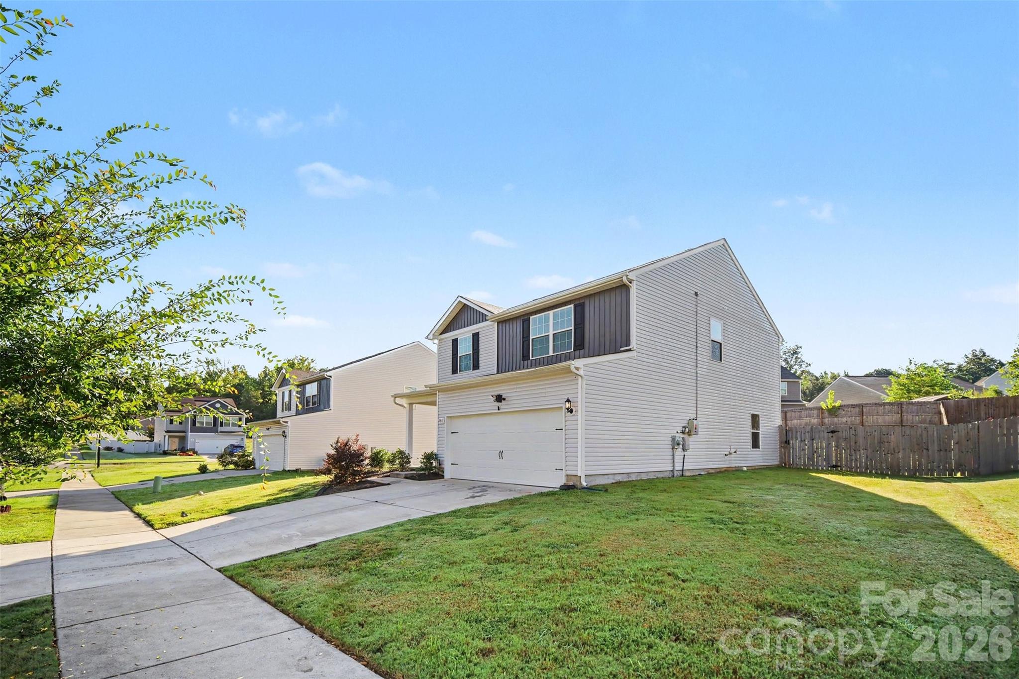 8411 Highgate Drive Property Photo 4