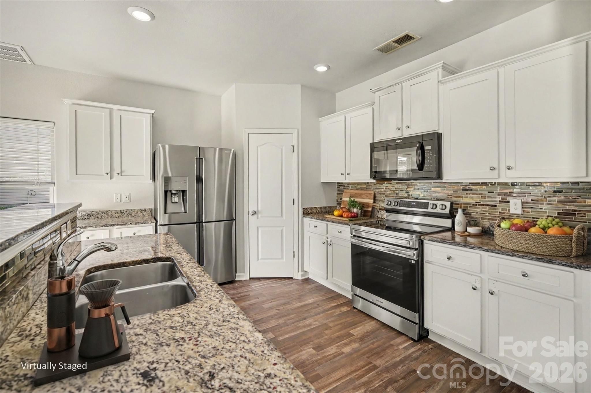 8411 Highgate Drive Property Photo 12