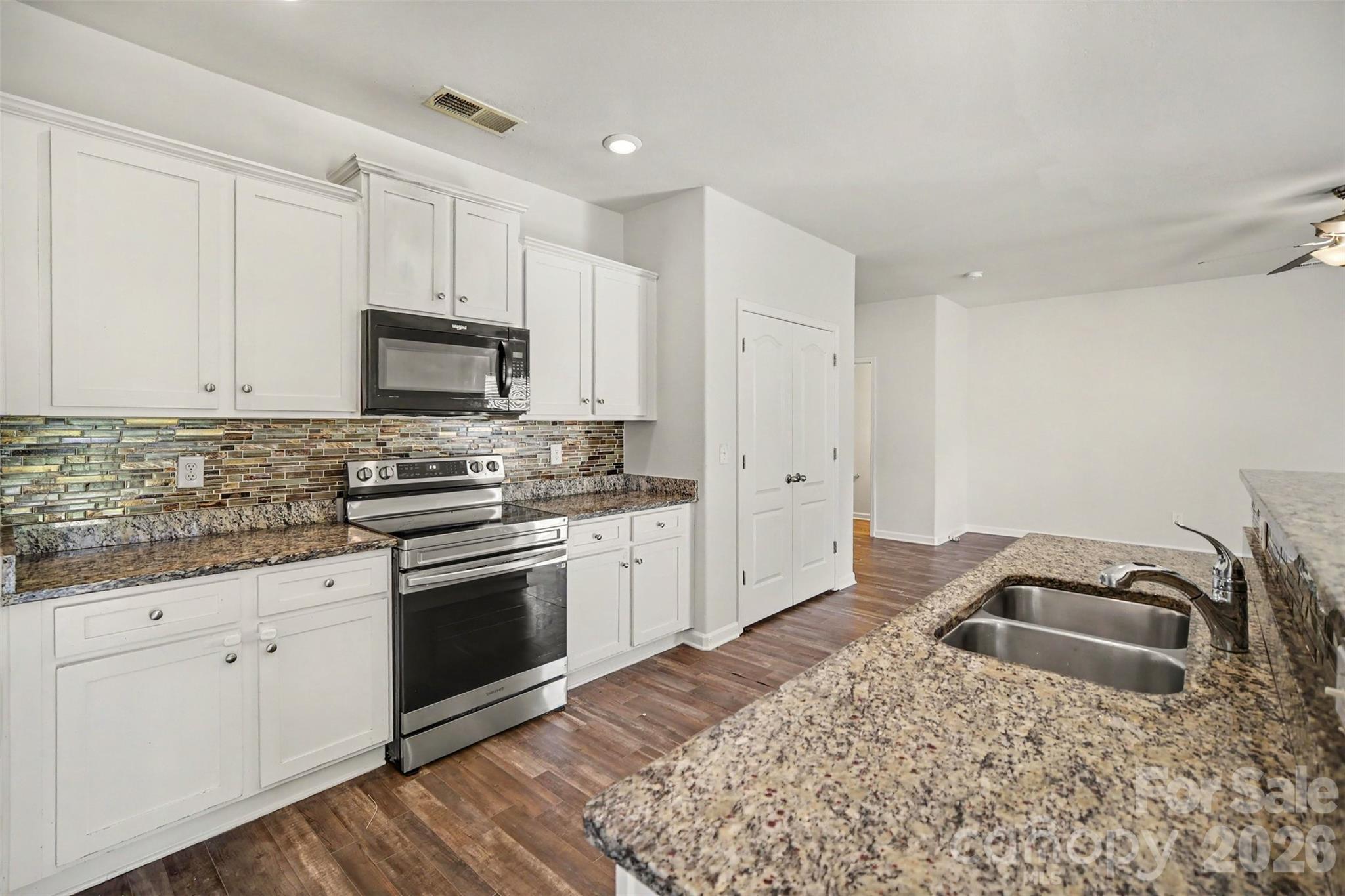 8411 Highgate Drive Property Photo 13