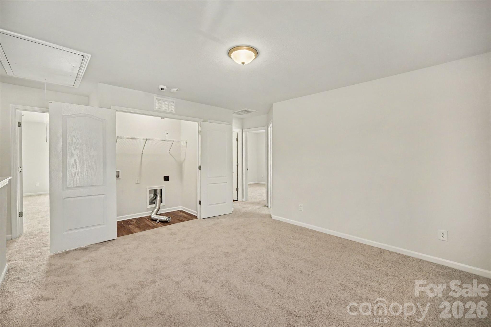 8411 Highgate Drive Property Photo 25