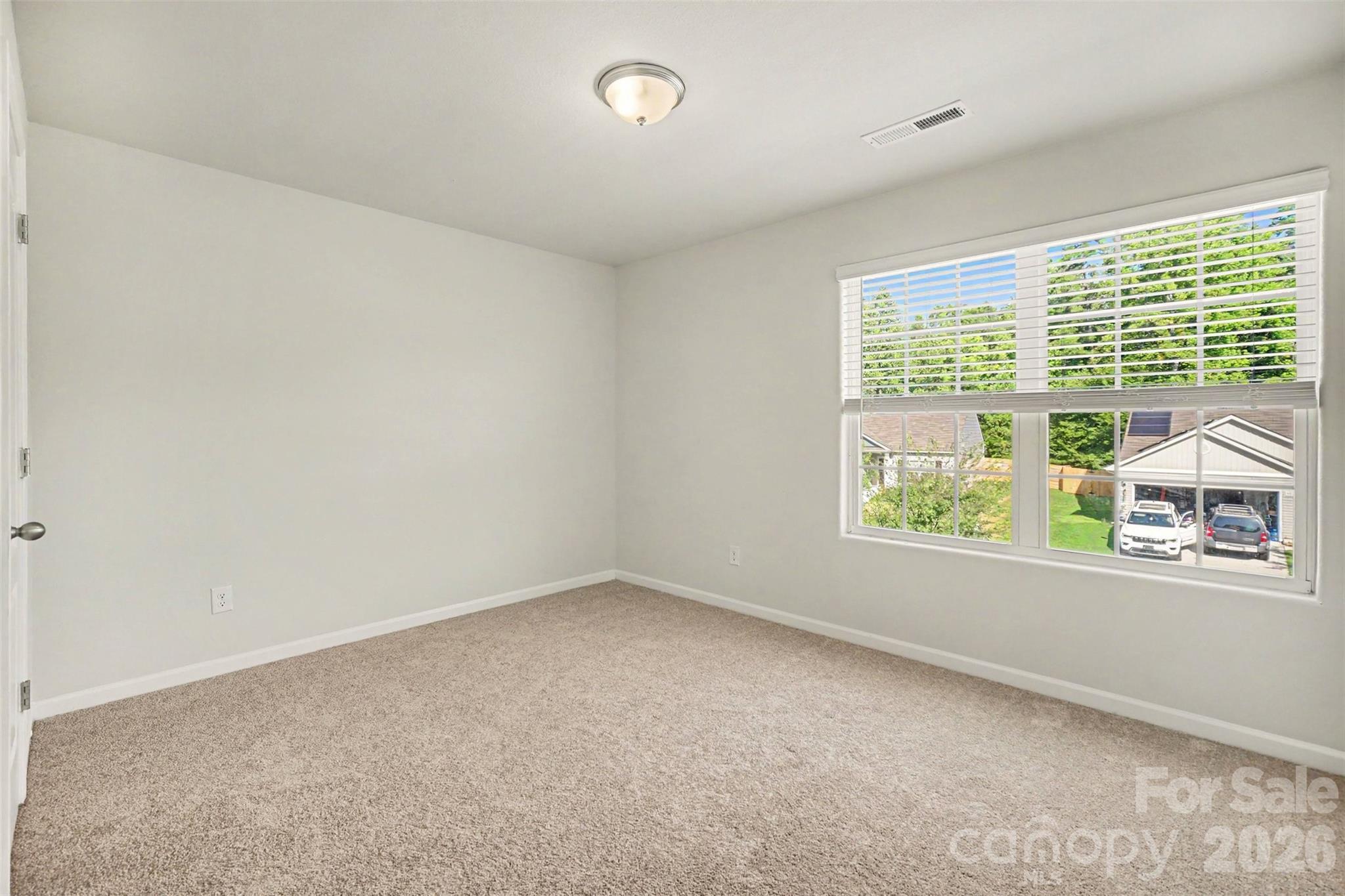 8411 Highgate Drive Property Photo 26